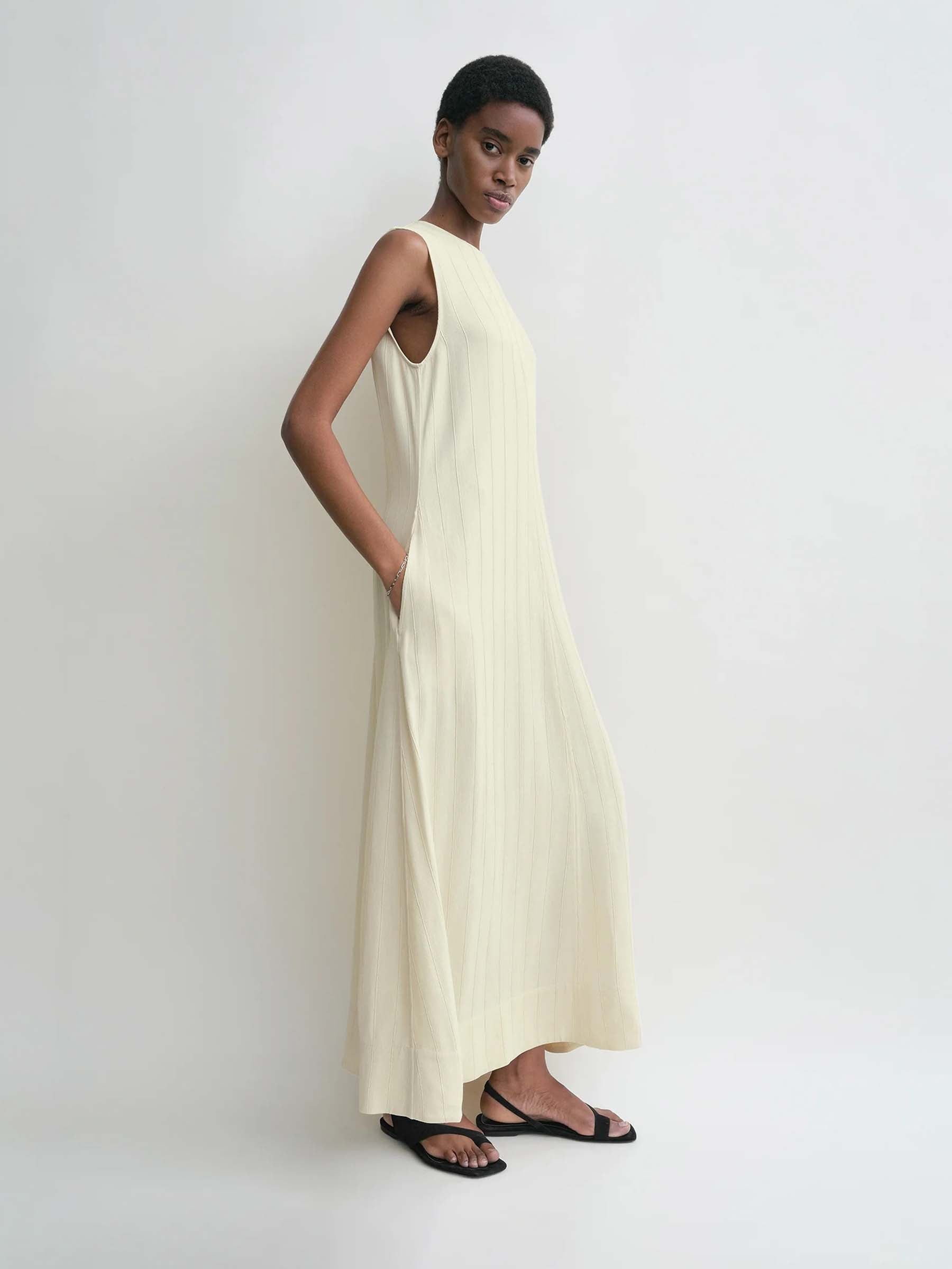 Outlet online TOTEME Mujer Vestido Maxi Rayas color Amarillo Claro sku 721-000469 01 - Foto 2