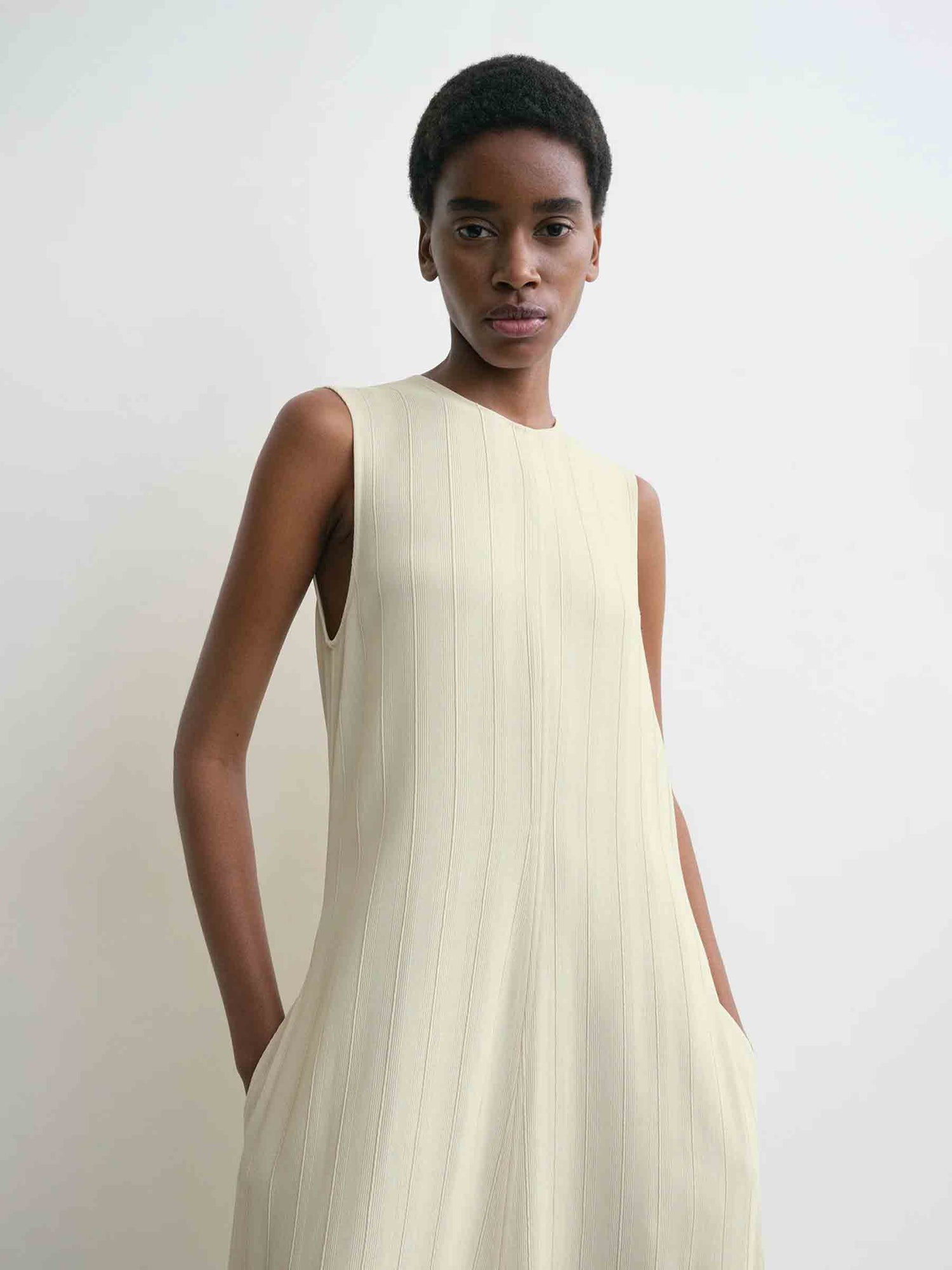 Outlet online TOTEME Mujer Vestido Maxi Rayas color Amarillo Claro sku 721-000469 01 - Foto 3