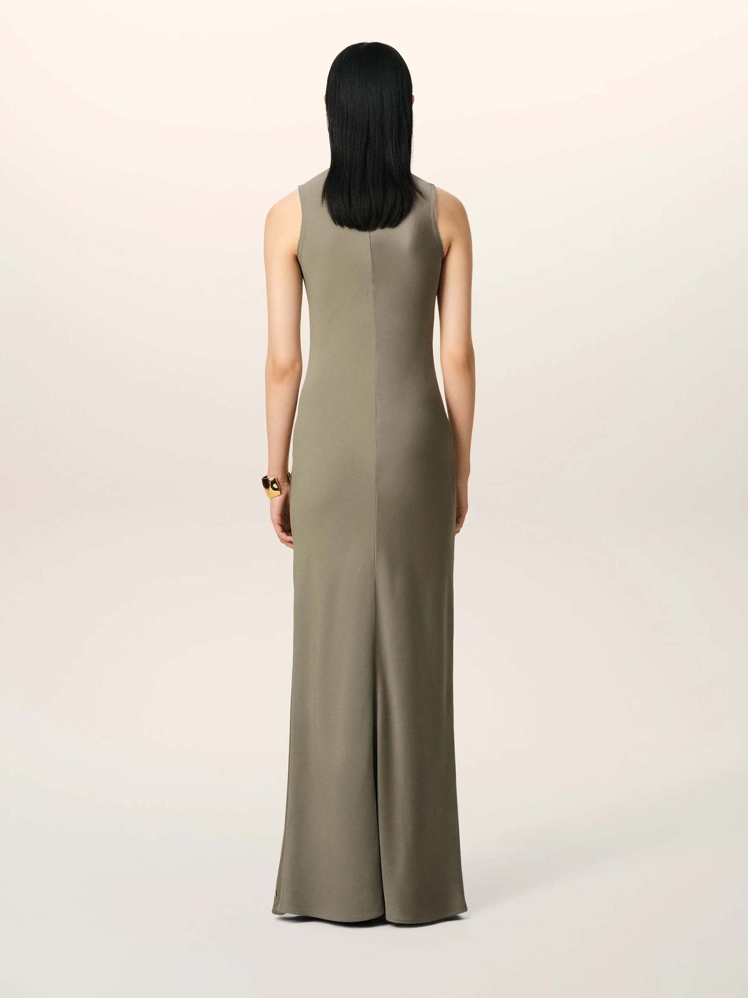 Ami Paris Mujer Barcelona Vestido Maxi Recto color Verde Militar sku 732-001420 01 - Foto 4