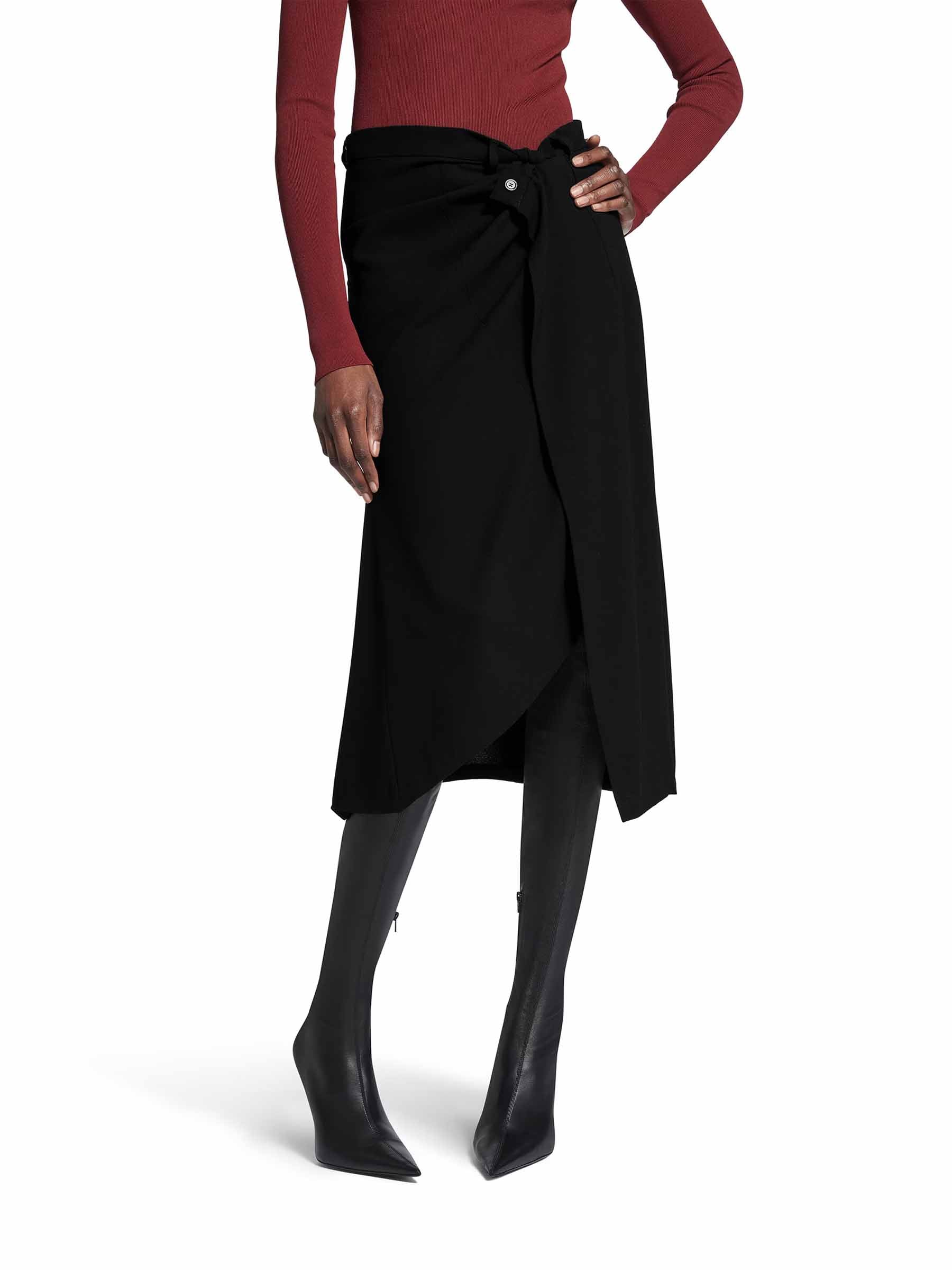 Outlet online Balenciaga Mujer Falda Midi Drapeada color Negro sku 750-001658 01 - Foto 2
