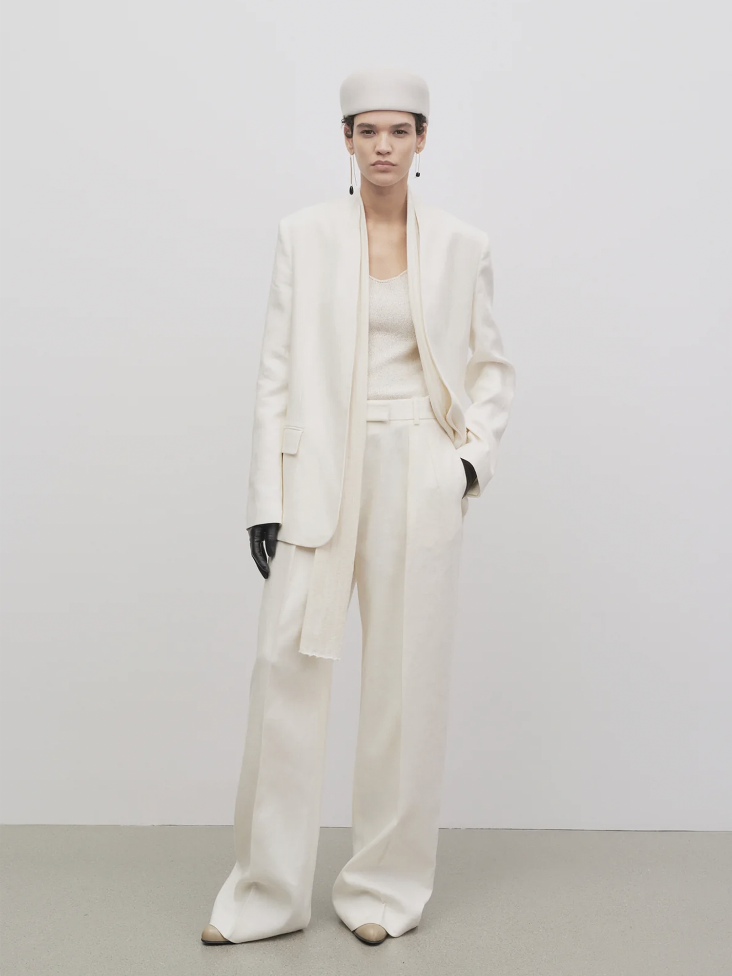 Outlet online The Row Mujer Pantalones Antone Lino color Blanco sku 761-003466 01 - Foto 2