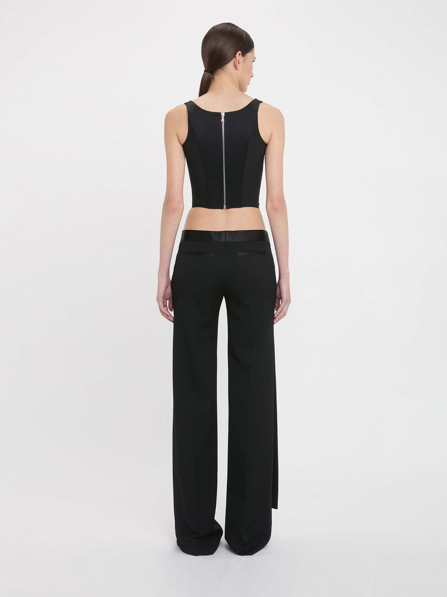 Outlet online Victoria Beckham Mujer Pantalones Satén Lazo color Negro sku 761-003685 01 - Foto 3