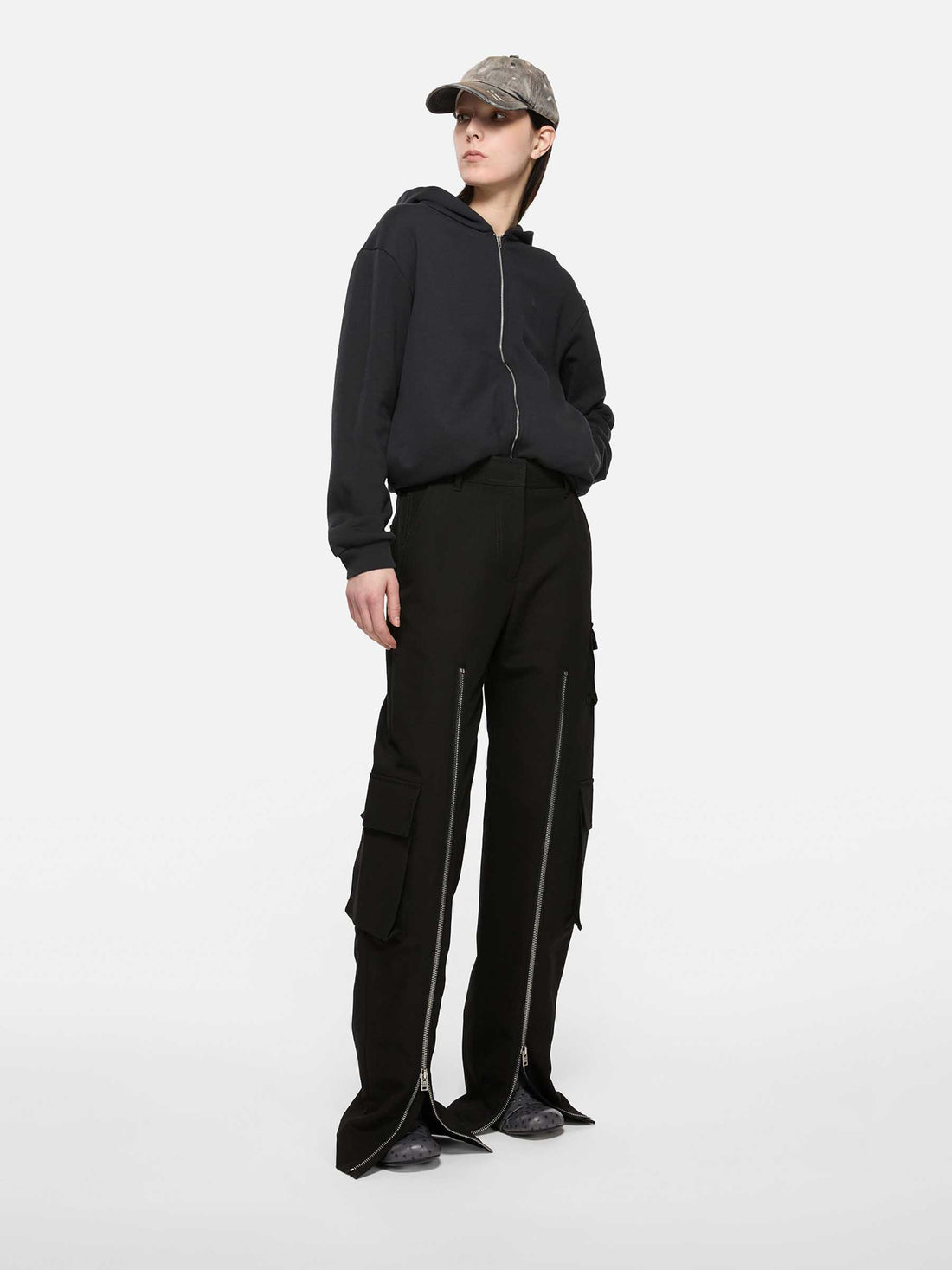 Outlet online Acne Studios Mujer Pantalones Cargo Satén color Negro sku 761-003859 01 - Foto 2