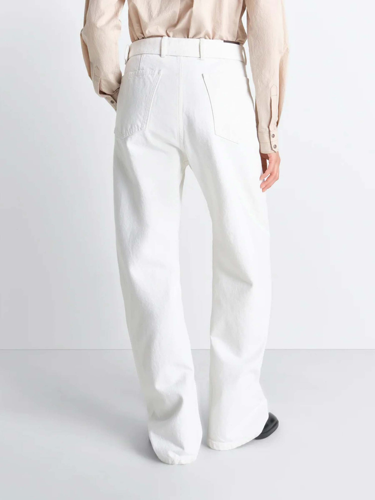 Lemaire Mujer Barcelona Jeans Anchos Cinturón color Blanco sku 761-004083 01 - Foto 3