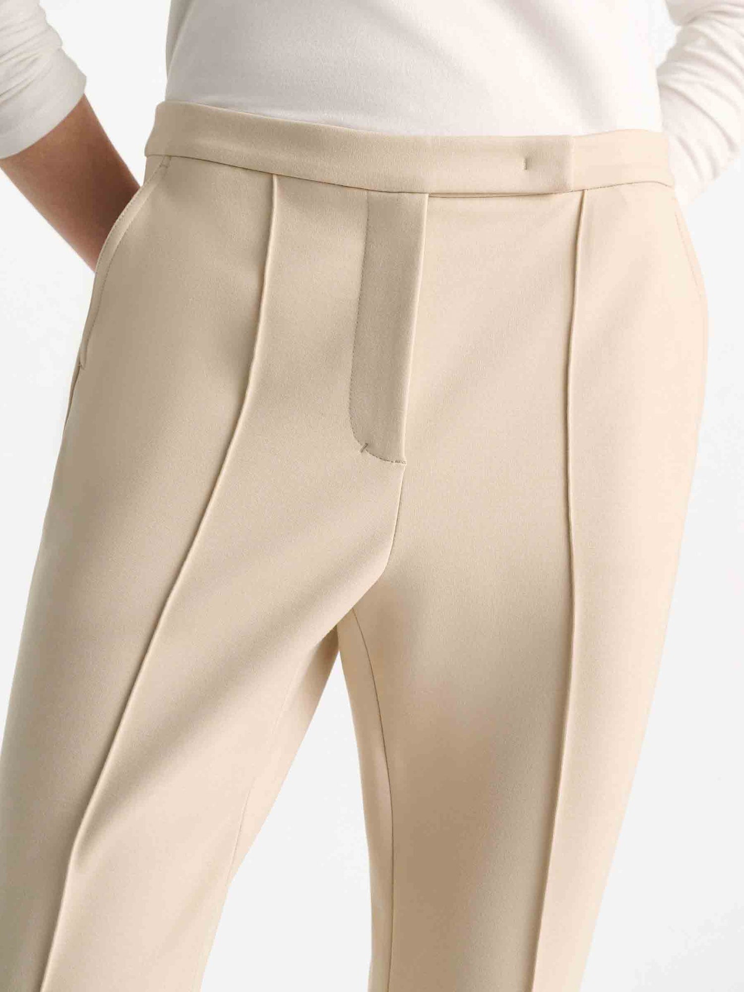 Outlet online Dorothee Schumacher Mujer Pantalones Cropped Flared color Crema sku 761-004114 01 - Foto 4