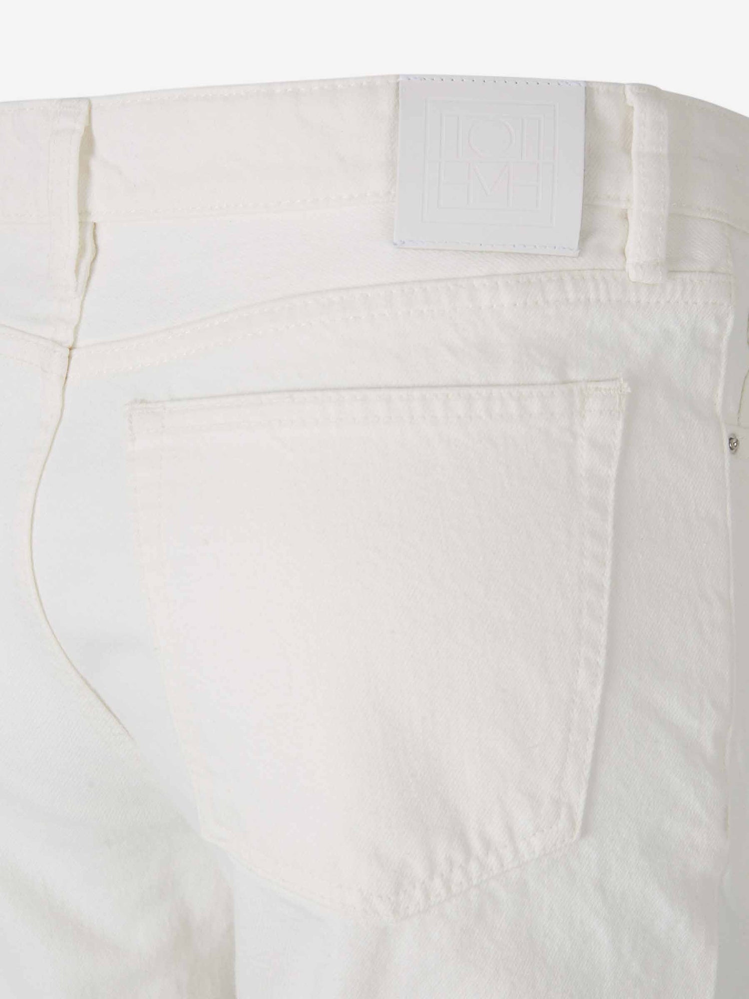 Outlet online TOTEME Mujer Jeans Straight Fit color Blanco sku 763-001626 01 - Foto 5