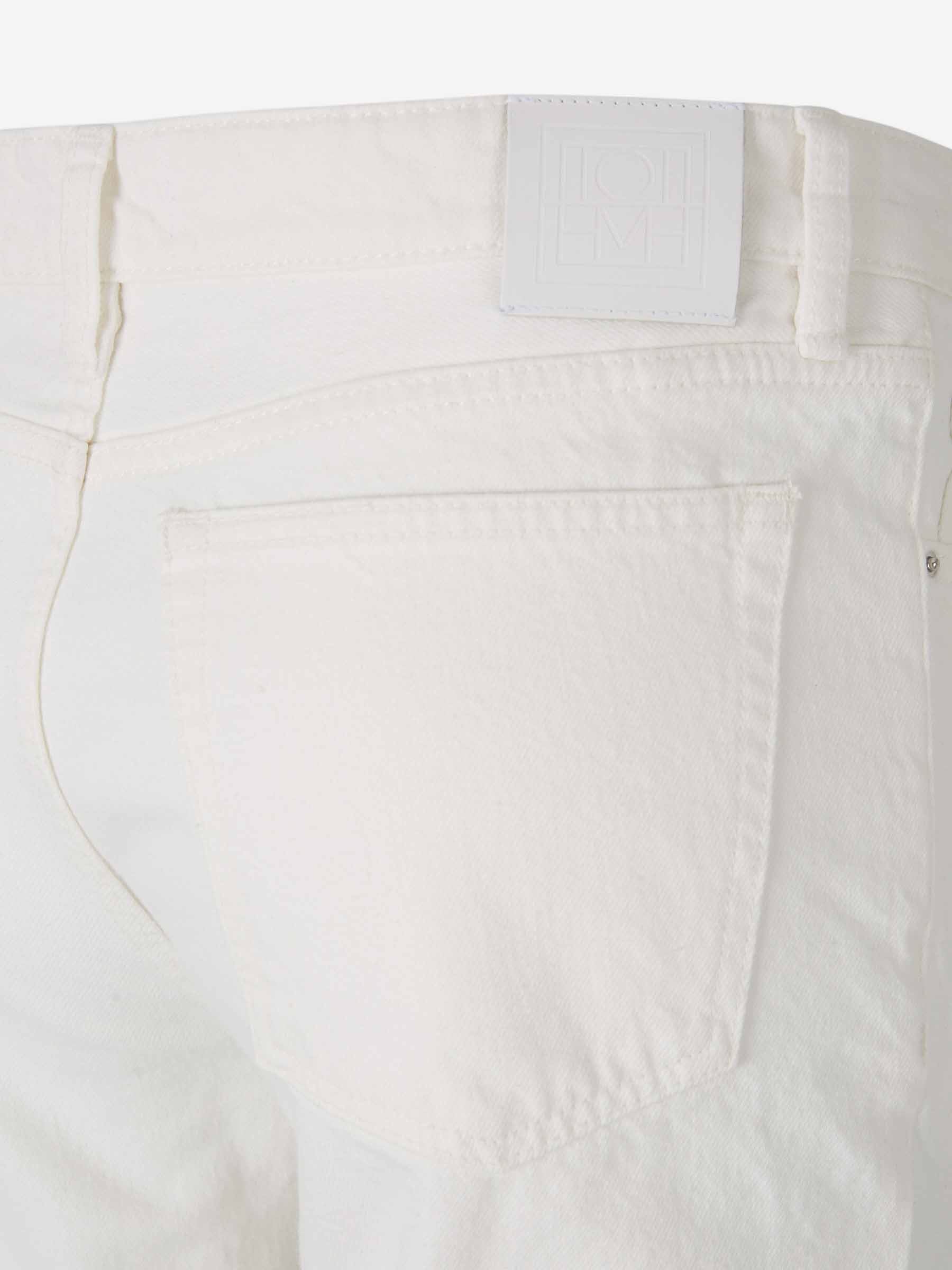 Outlet online TOTEME Mujer Jeans Straight Fit color Blanco sku 763-001626 01 - Foto 5