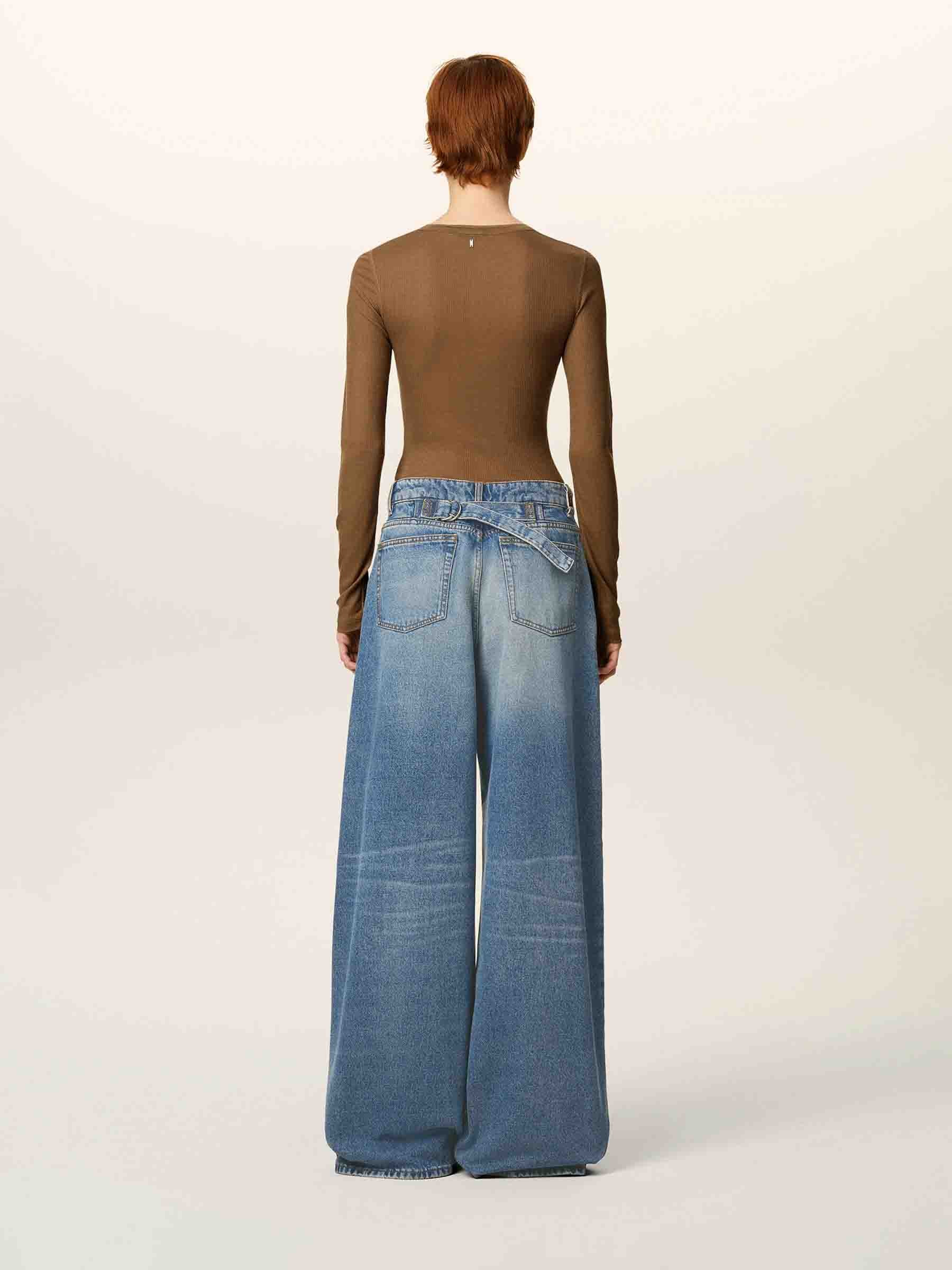 Outlet online Ami Paris Mujer Jeans Extra Anchos color Azul Denim sku 763-001780 01 - Foto 4