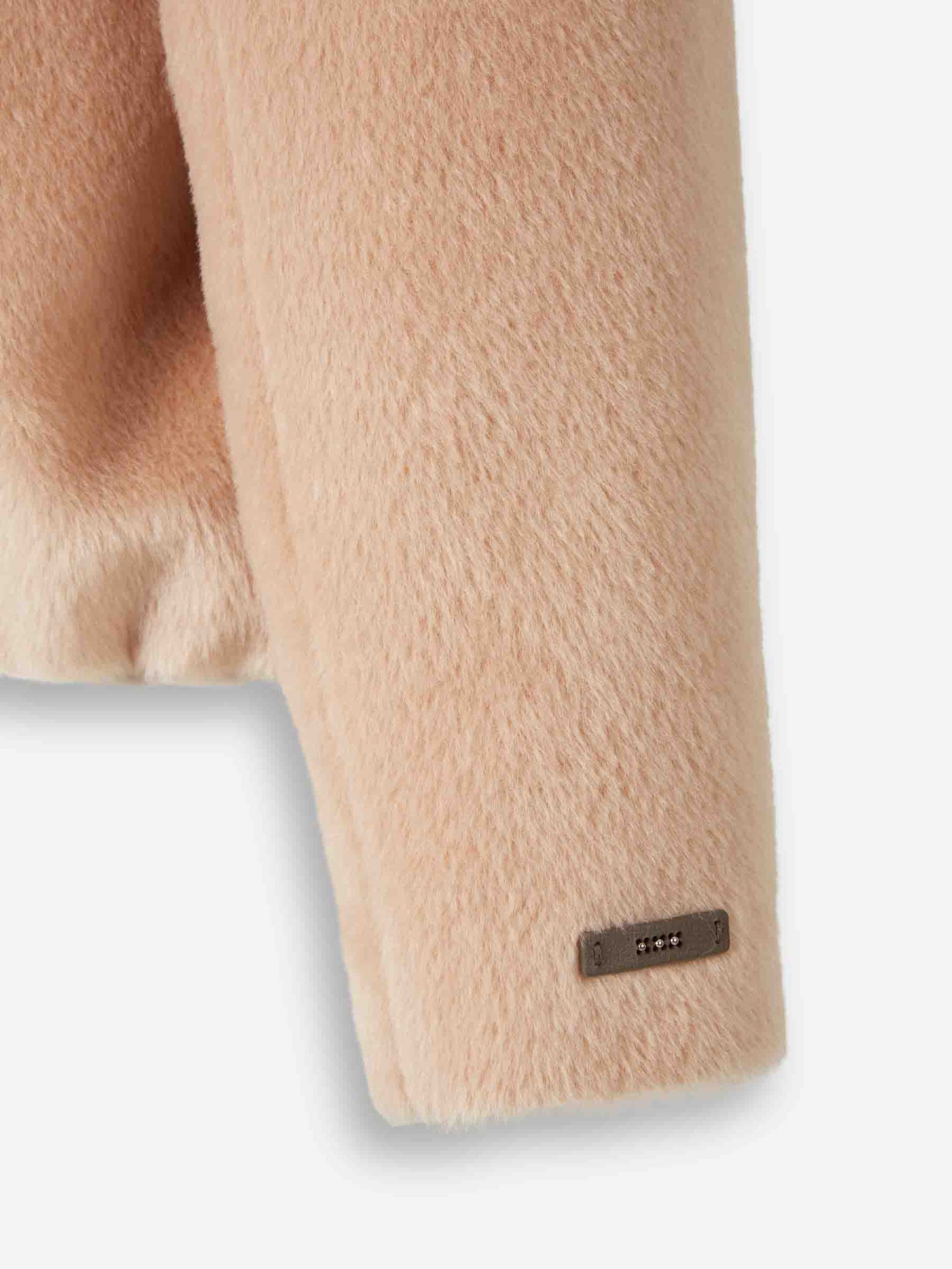 Outlet online Peserico Mujer Abrigo Corto Pelo color Camel sku 771-001594 01 - Foto 4