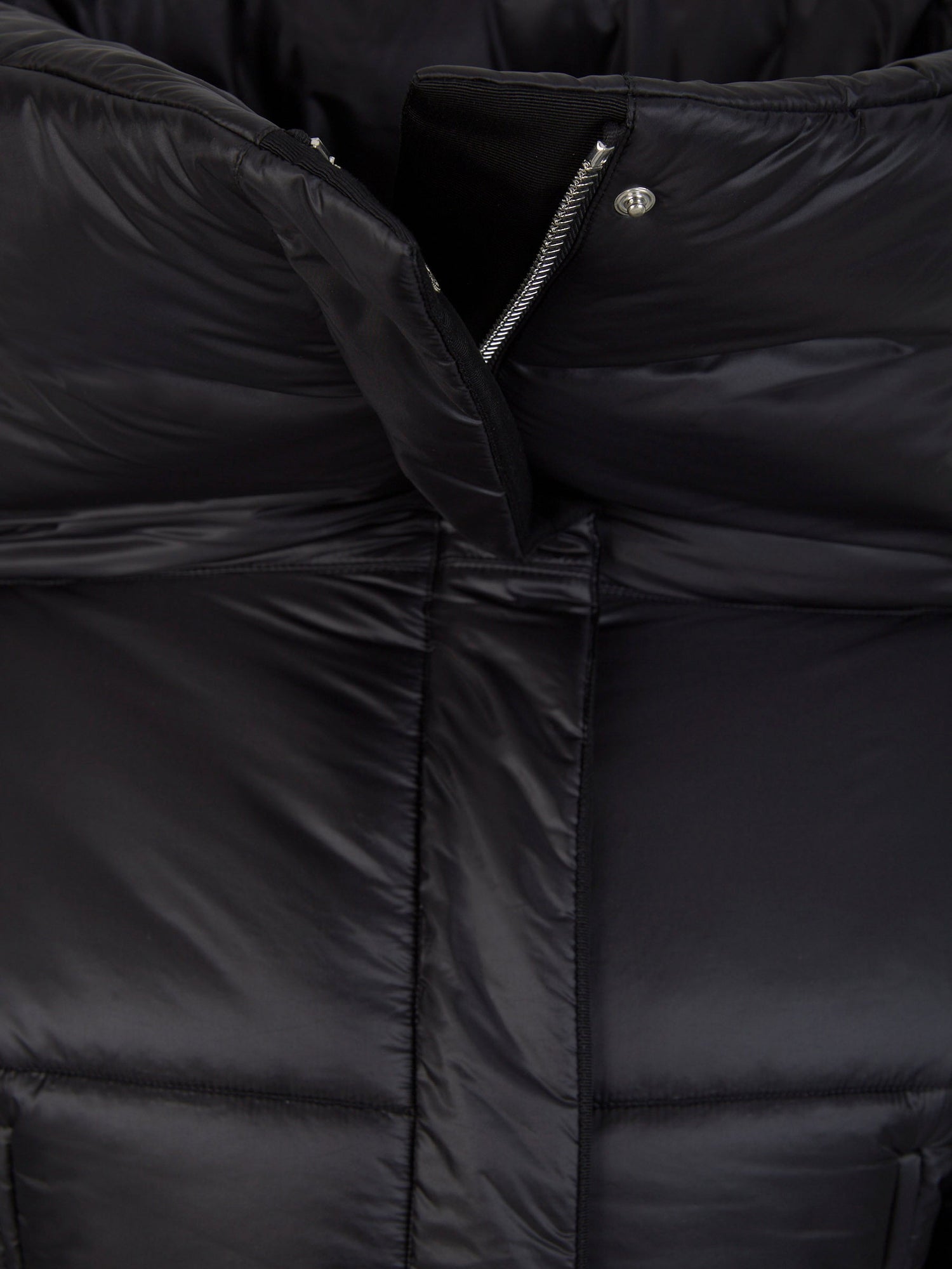Outlet online Alaïa Mujer Chaqueta Acolchada Ajustada color Negro sku 774-000405 01 - Foto 4