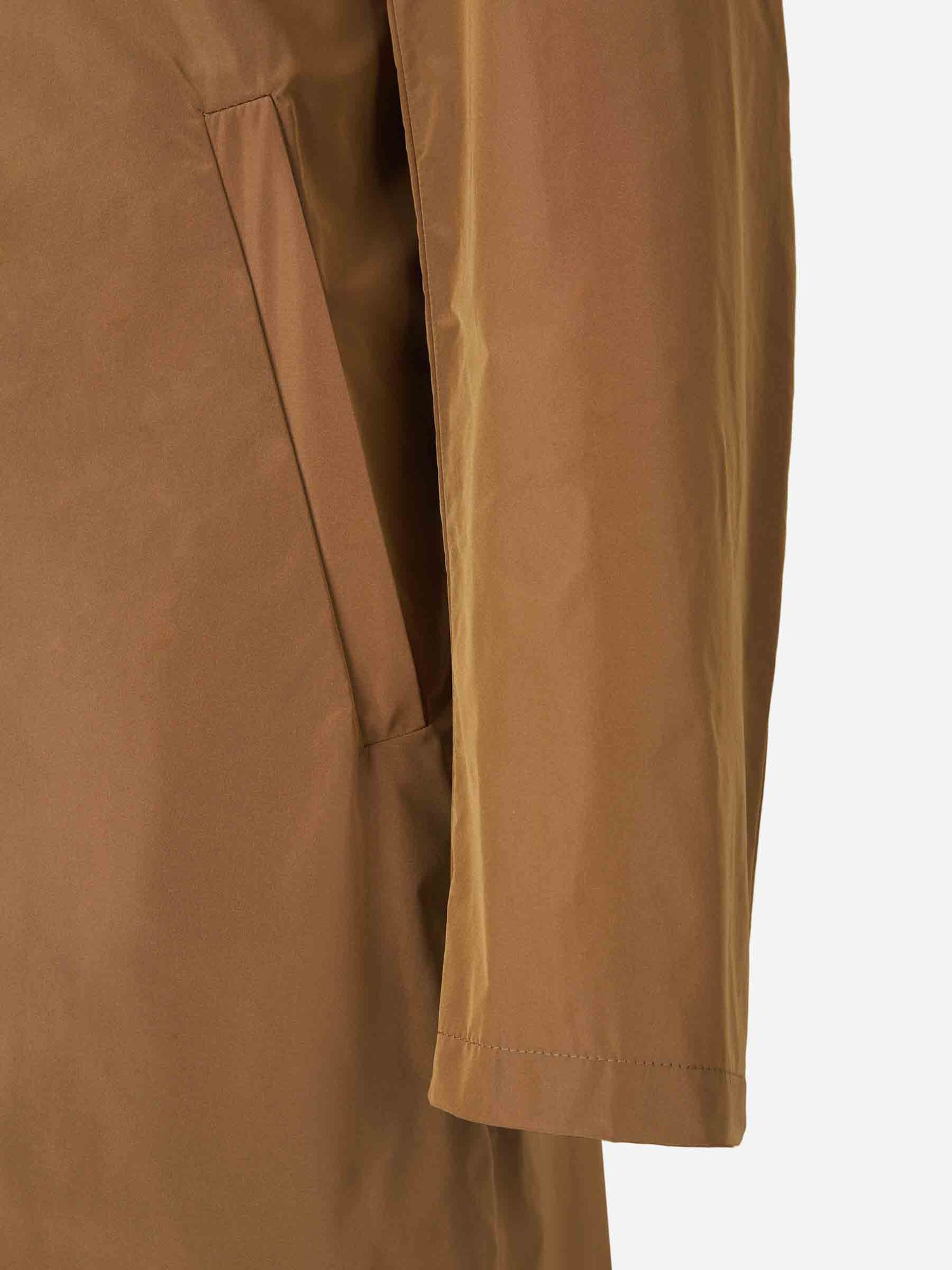 Herno Mujer Barcelona Gabardina Técnica color Caramelo sku 774-000550 01 - Foto 4