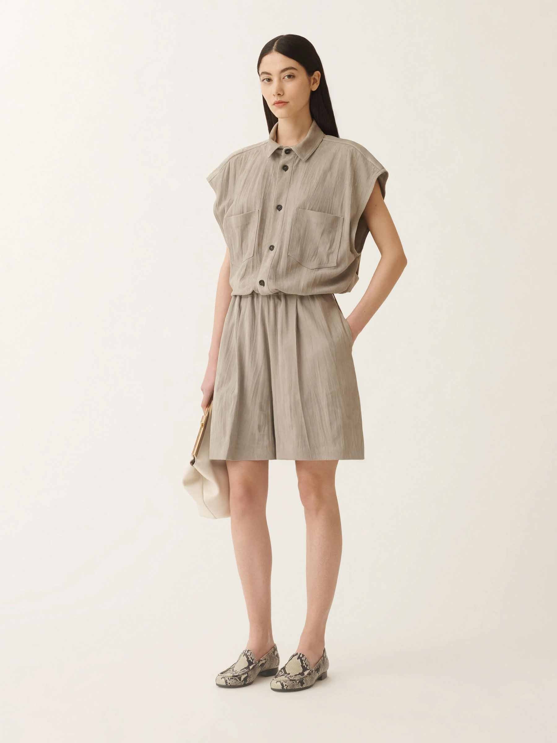 Outlet online Fabiana Filippi Mujer Chaleco Ante Bolsillos color Taupe sku 775-000207 01 - Foto 3