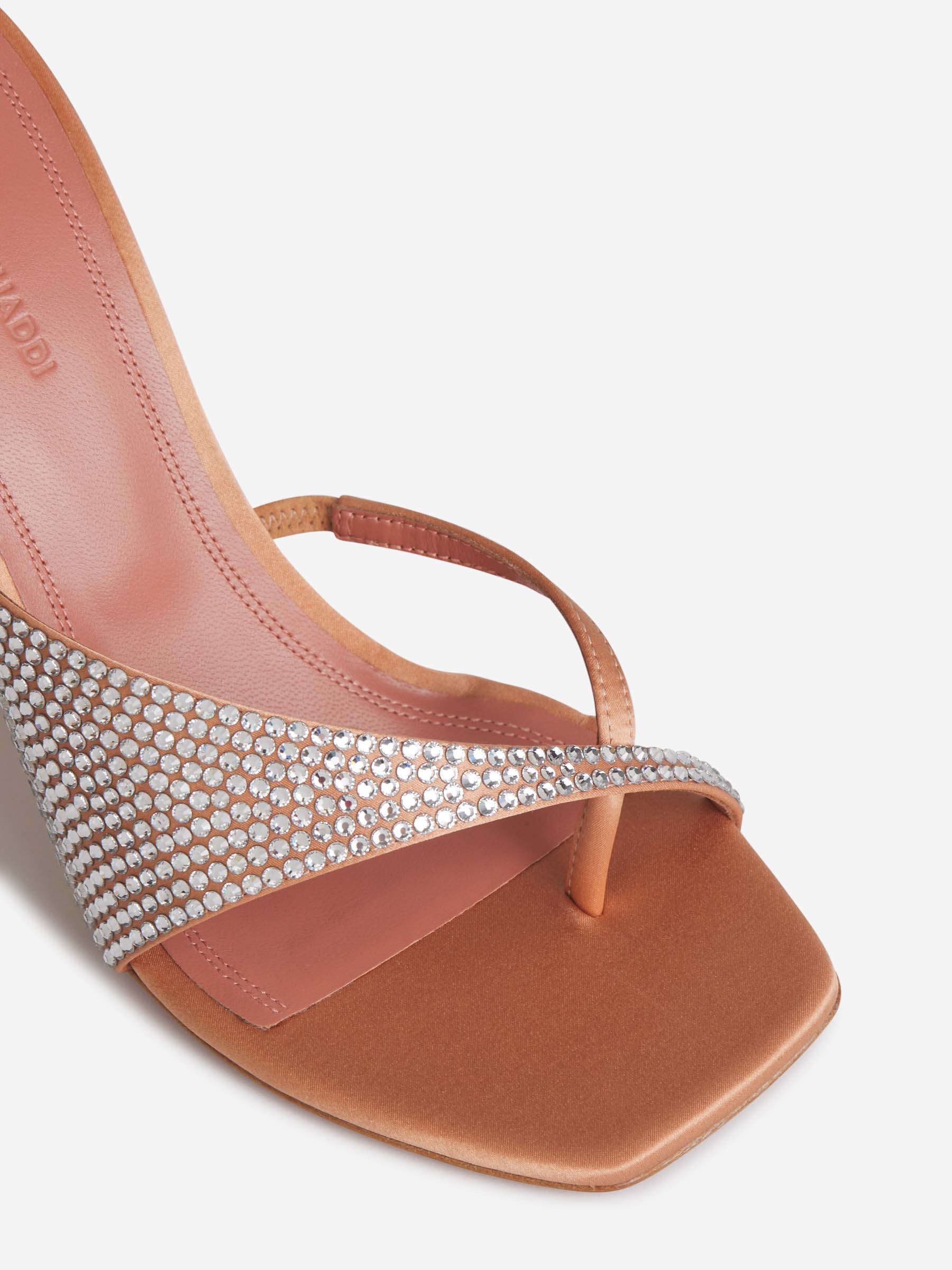 Outlet online Amina Muaddi Mujer Sandalias Tacón Shiona color Camel sku 800-005281 01 - Foto 5