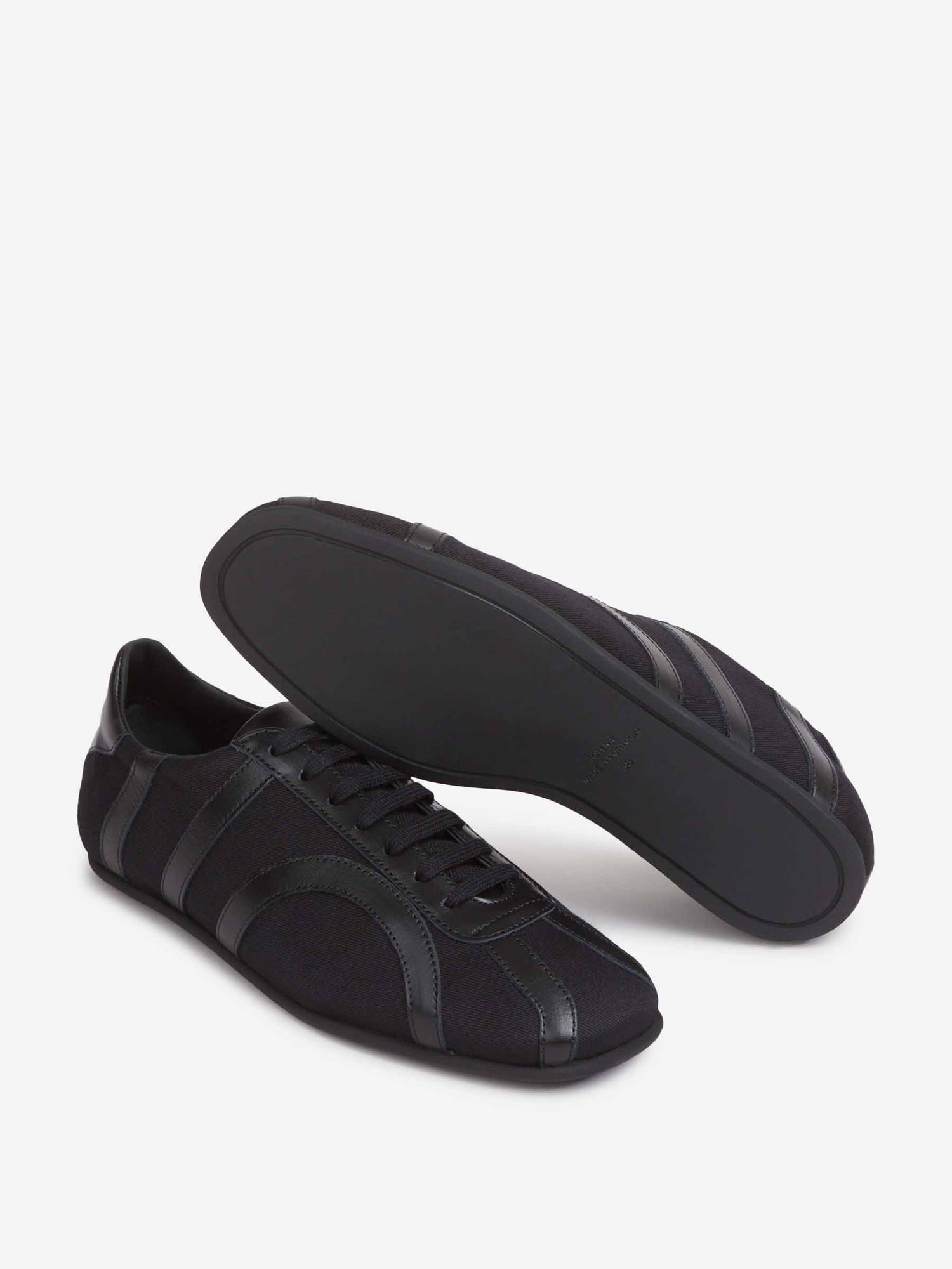 Outlet online TOTEME Mujer Zapatillas de diseño minimalista color Negro sku 802-000005 01 - Foto 4