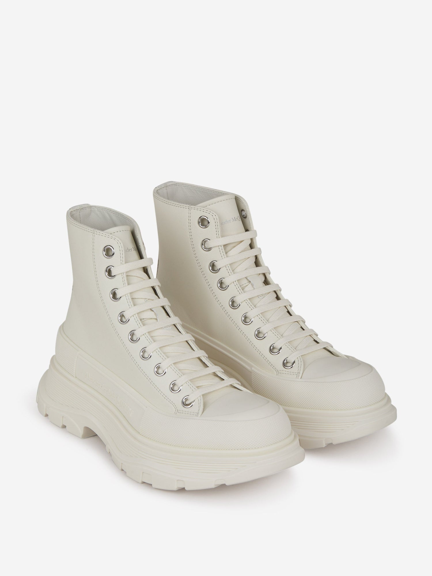 Outlet online McQueen Mujer Botas Tread Slick color Crema sku 805-000646 01 - Foto 2