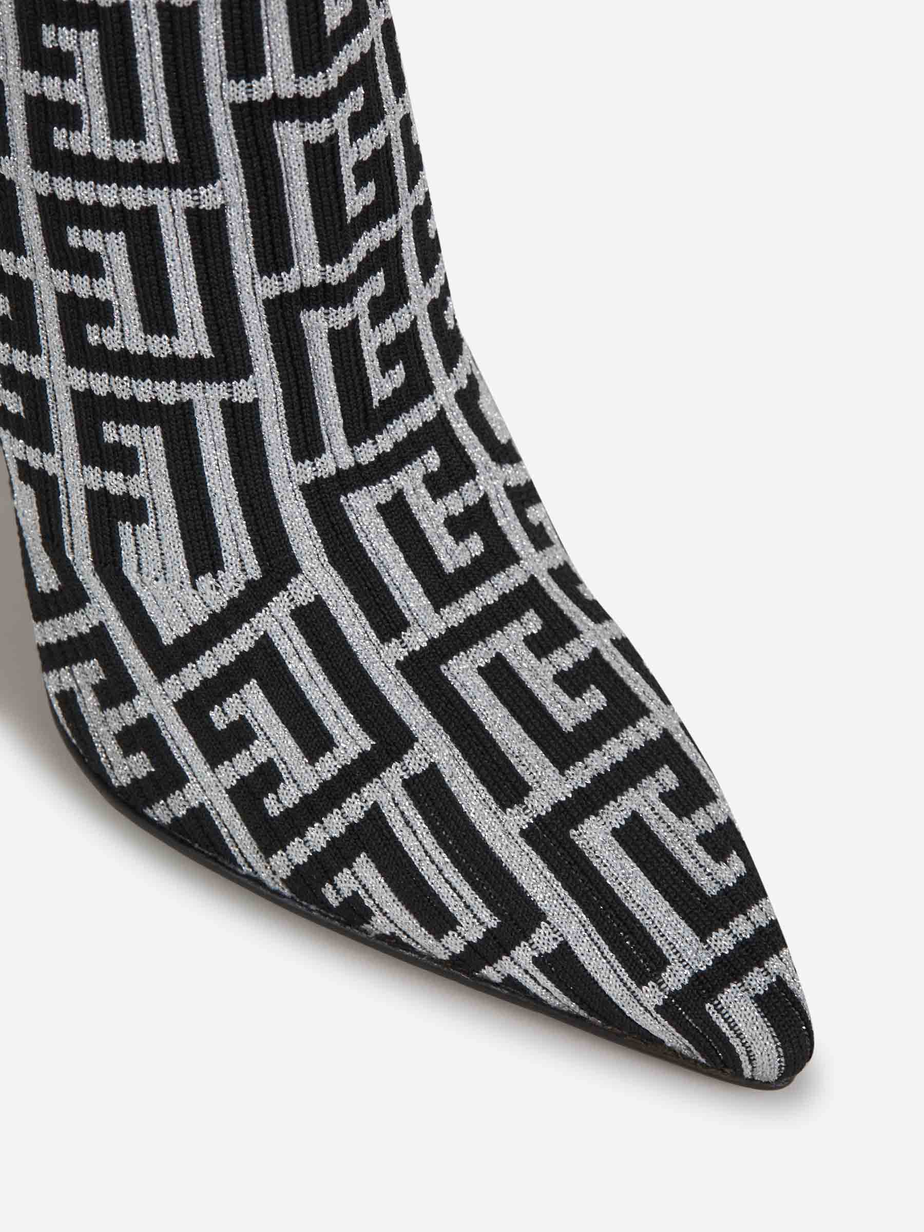 Balmain Botines Skye Monograma color Negro sku 805-000661 01 - Foto 2