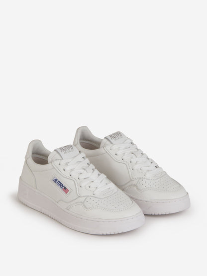 Outlet online Autry Mujer Sneakers Medalist Low color Azul Marino sku 806-000274 02 - Foto 2