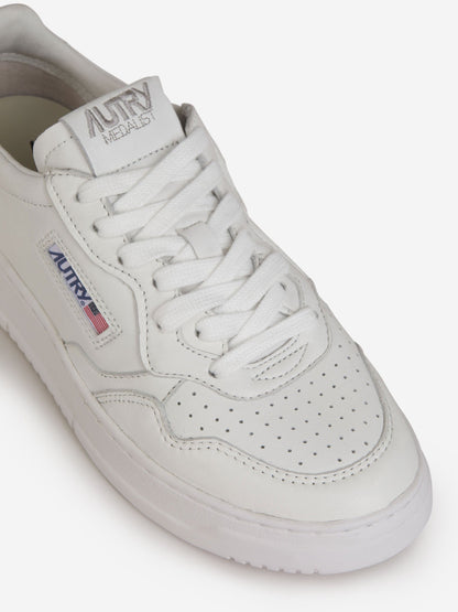 Outlet online Autry Mujer Sneakers Medalist Low color Azul Marino sku 806-000274 02 - Foto 6