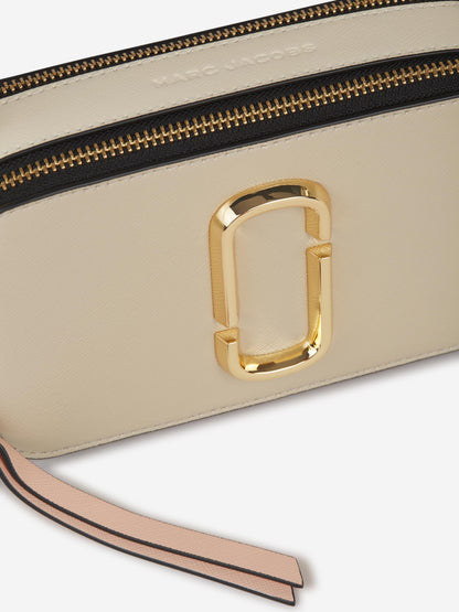 Marc Jacobs Bolso Snapshot Cuero color Marfil sku 810-006986 00 - Foto 16