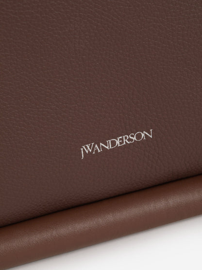Outlet online JW Anderson Mujer Bolso The Bumper color Marron sku 810-007024 00 - Foto 6