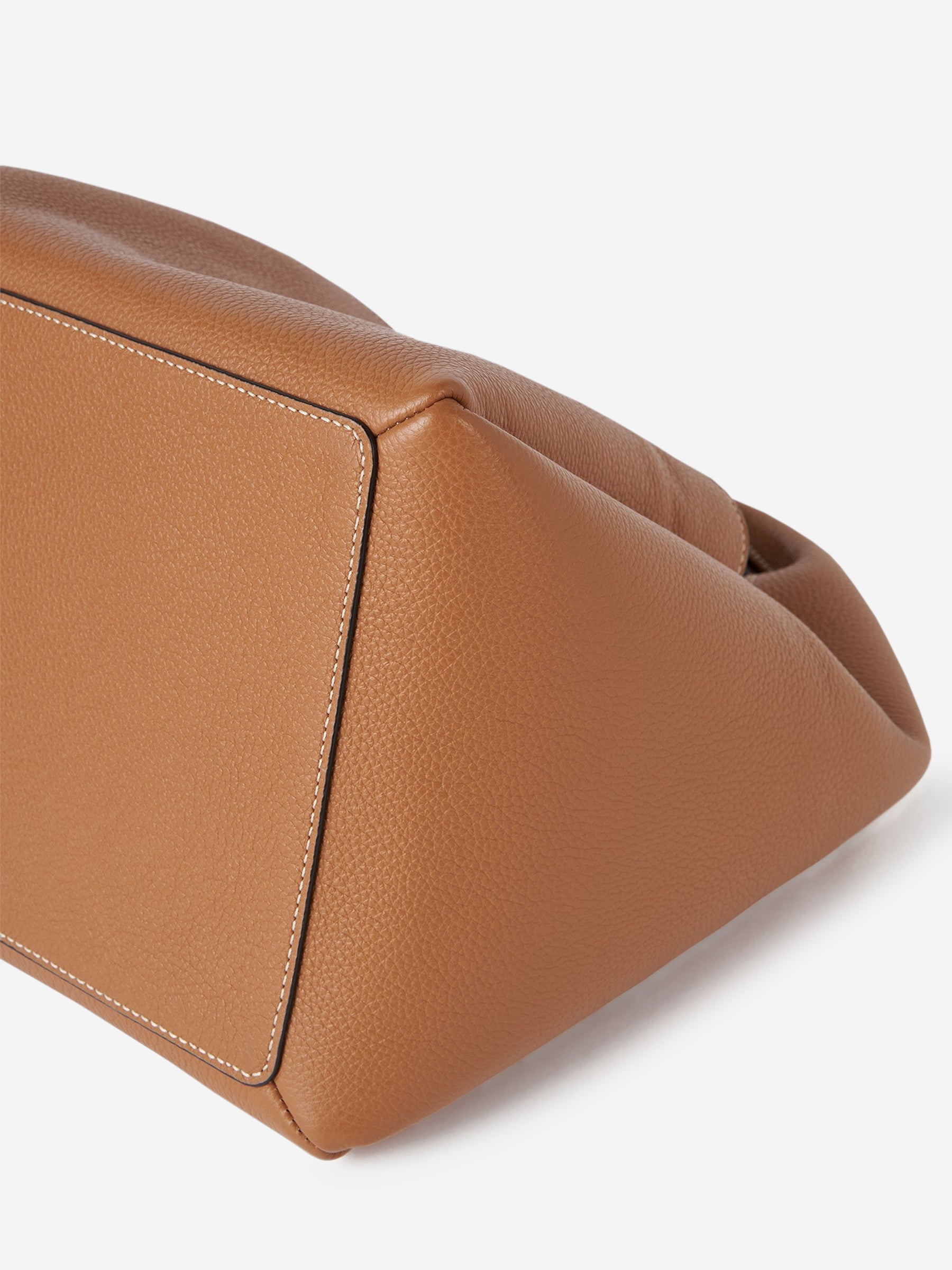 TOTEME Mujer Barcelona Bolso Bandolera Granulado color Camel sku 810-007984 01 - Foto 7