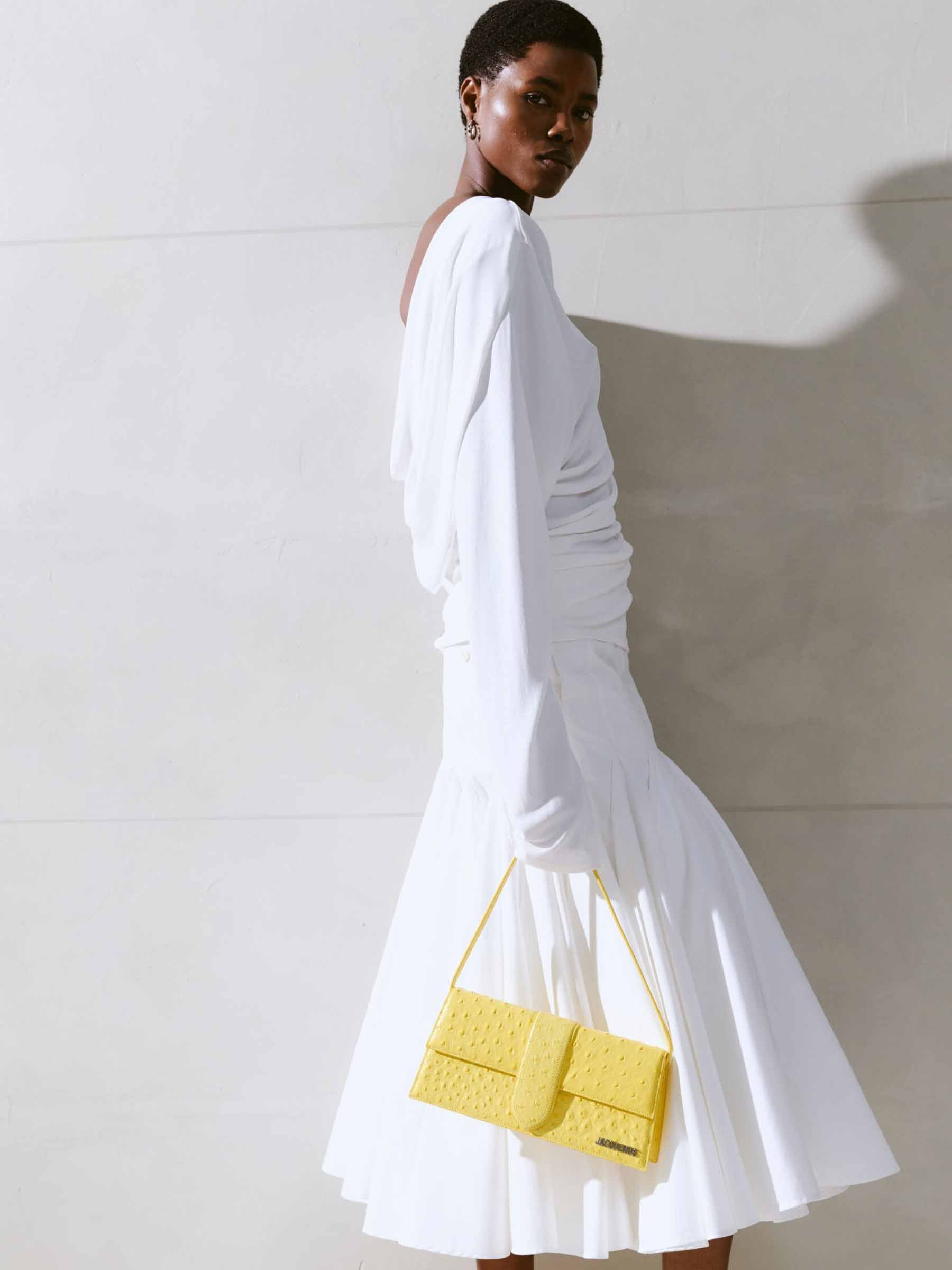 Jacquemus Mujer Barcelona Bolso Hombro Piel color Amarillo sku 810-008063 01 - Foto 4