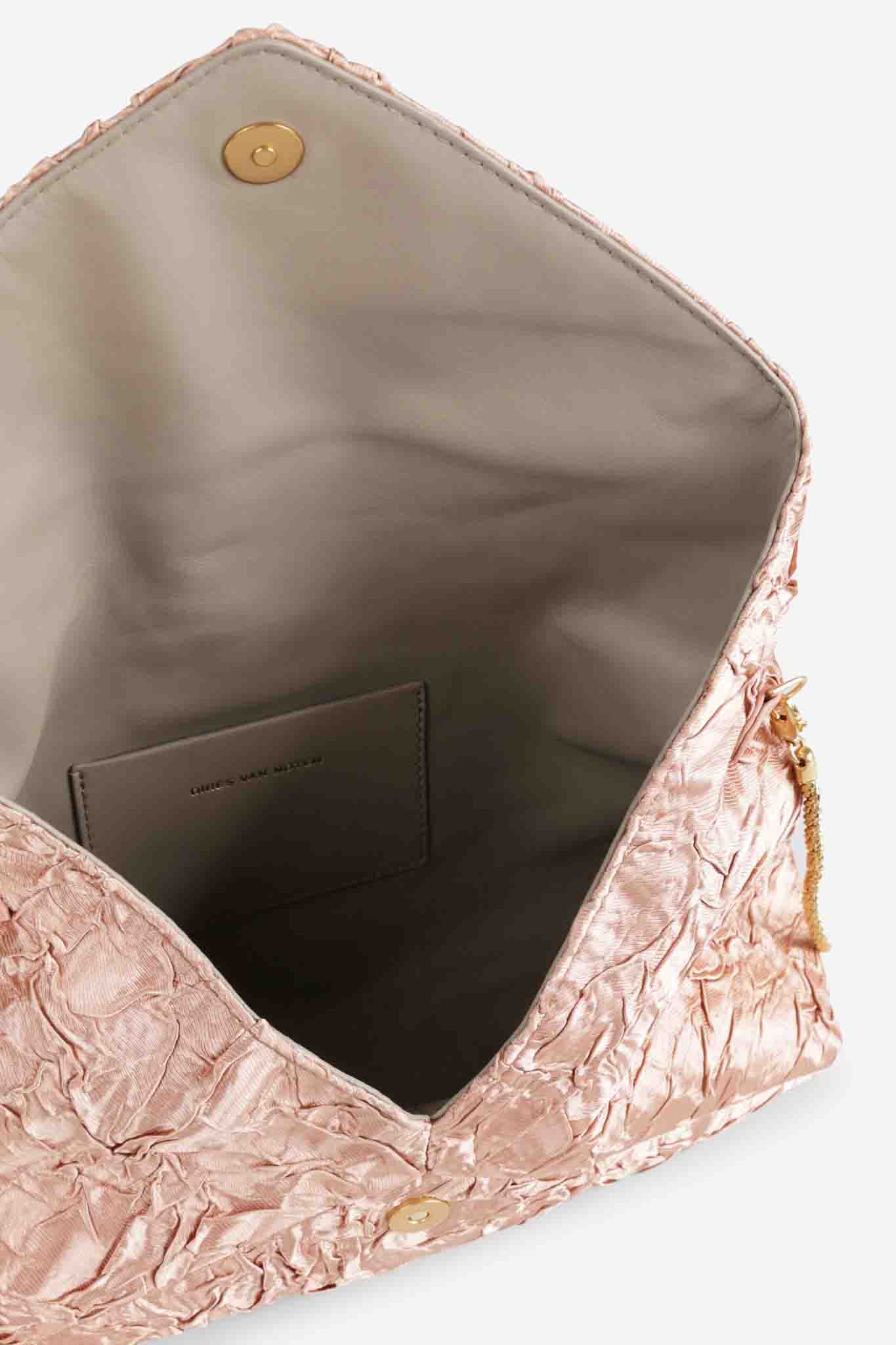Outlet online Dries Van Noten Mujer Bolso Clutch Plisado color Rosa Oro sku 810-008411 01 - Foto 3