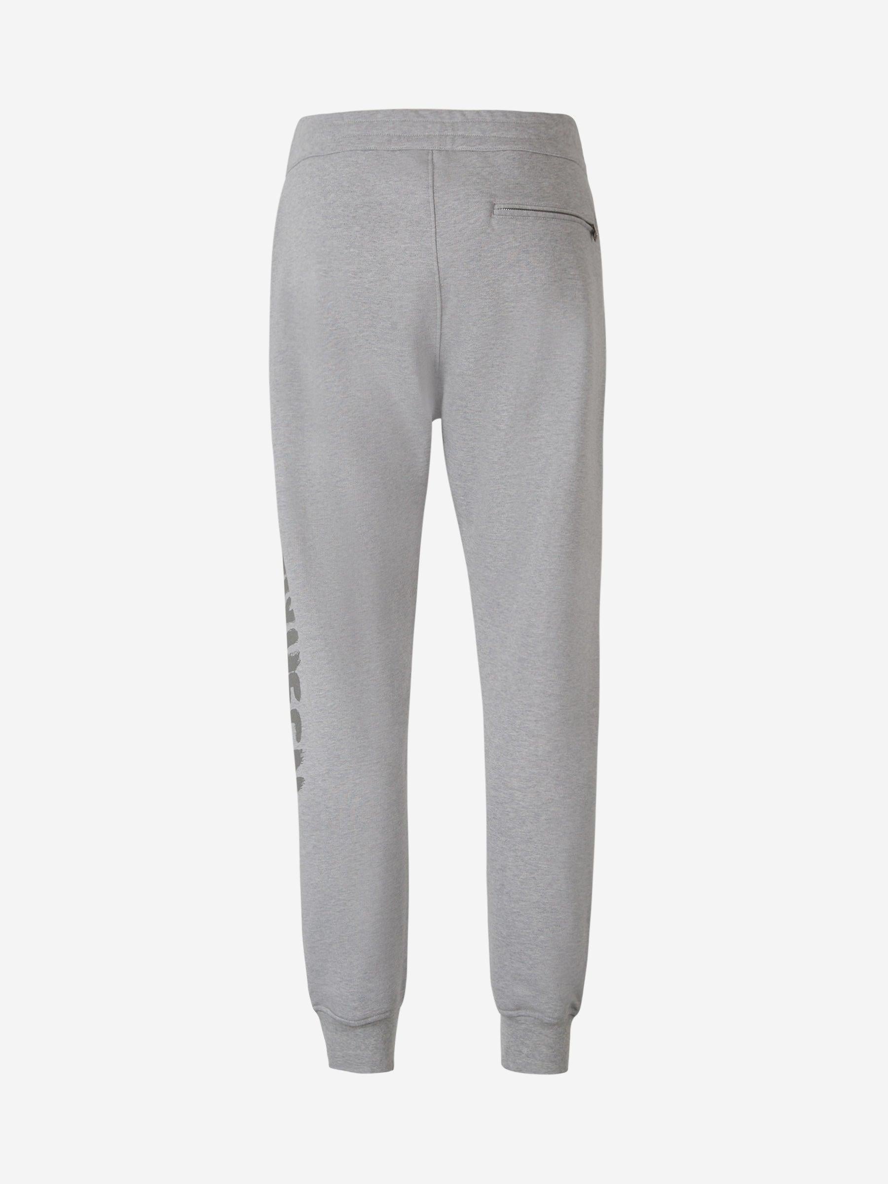 Outlet online Alexander McQueen Hombre Joggers Logo Estampado color Gris Claro sku 521-002820 01 - Foto 3