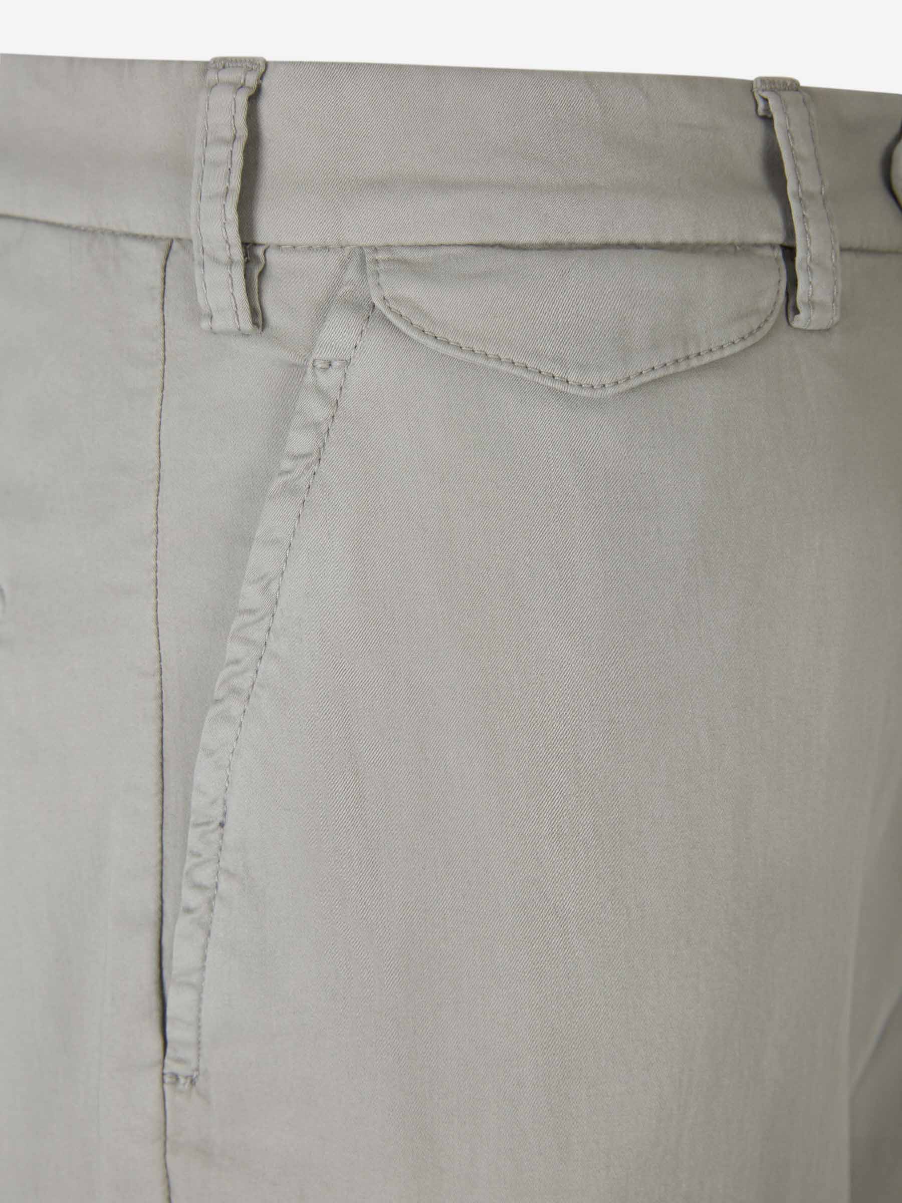 Outlet online Santa Eulalia Hombre Pantalones Chino Algodón color Gris Claro sku 521-003031 04 - Foto 3