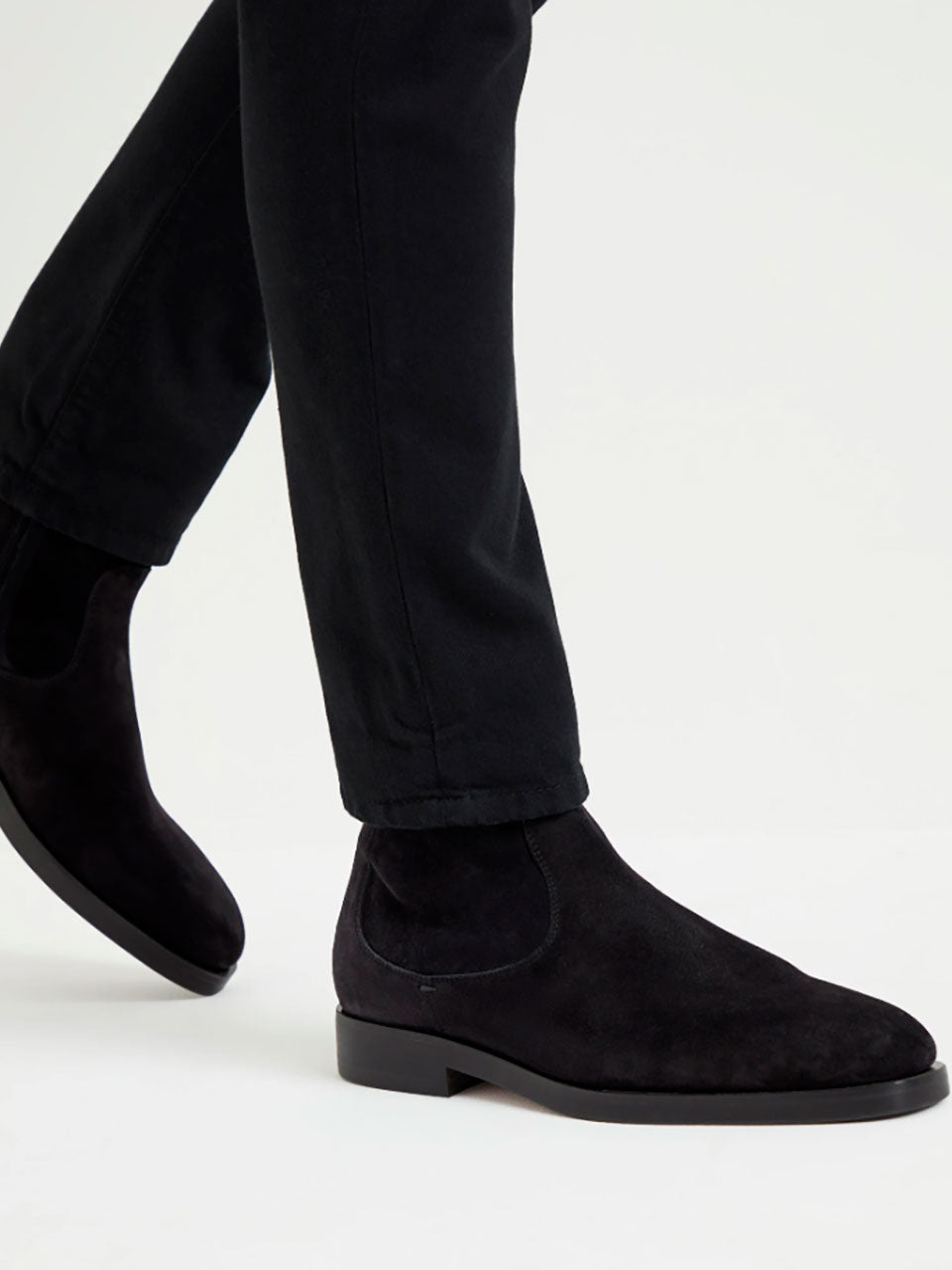 Outlet online Brunello Cucinelli Hombre Botas Piel Ante color Azul Noche sku 611-004458 01 - Foto 2