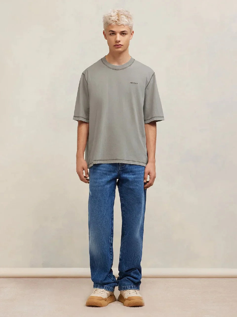 Outlet online Ami Paris Hombre Camiseta De Coeur color Gris Piedra sku 553-003278 02 - Foto 2