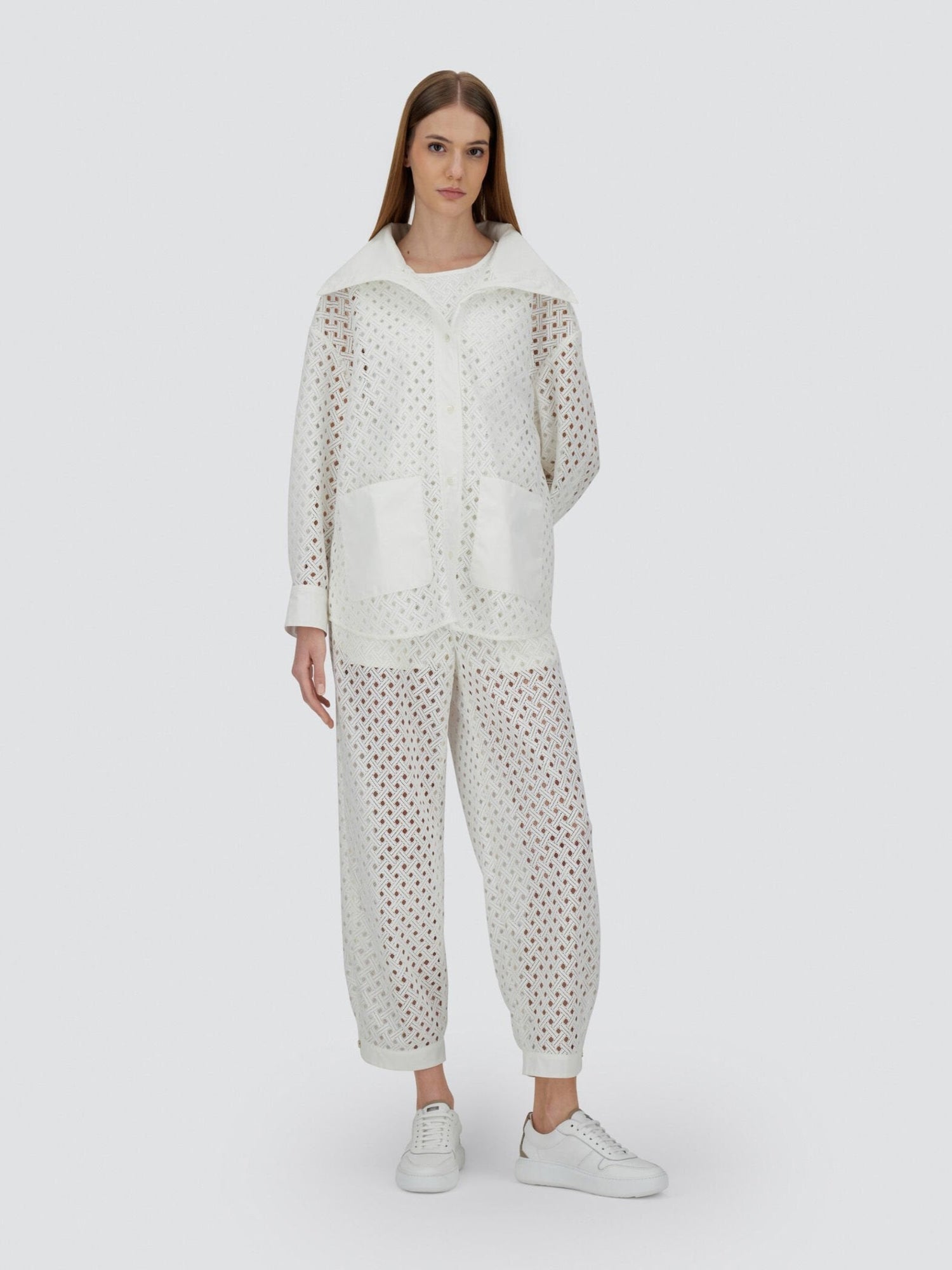 Outlet online Herno Mujer Camisa Recta Calados color Blanco sku 774-000558 01 - Foto 2