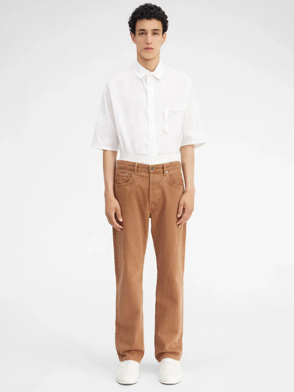 Outlet online Jacquemus Hombre Jeans Straight Le de Nîmes Fresa color Caramelo sku 522-002510 01 - Foto 2