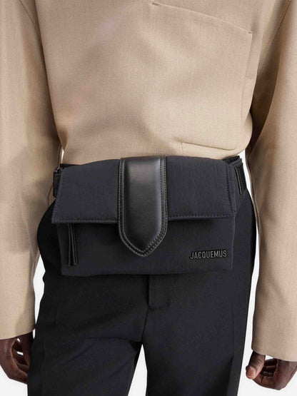 Outlet online Jacquemus Hombre Bandolera La Banane Bambino color Negro sku 692-001895 02 - Foto 2