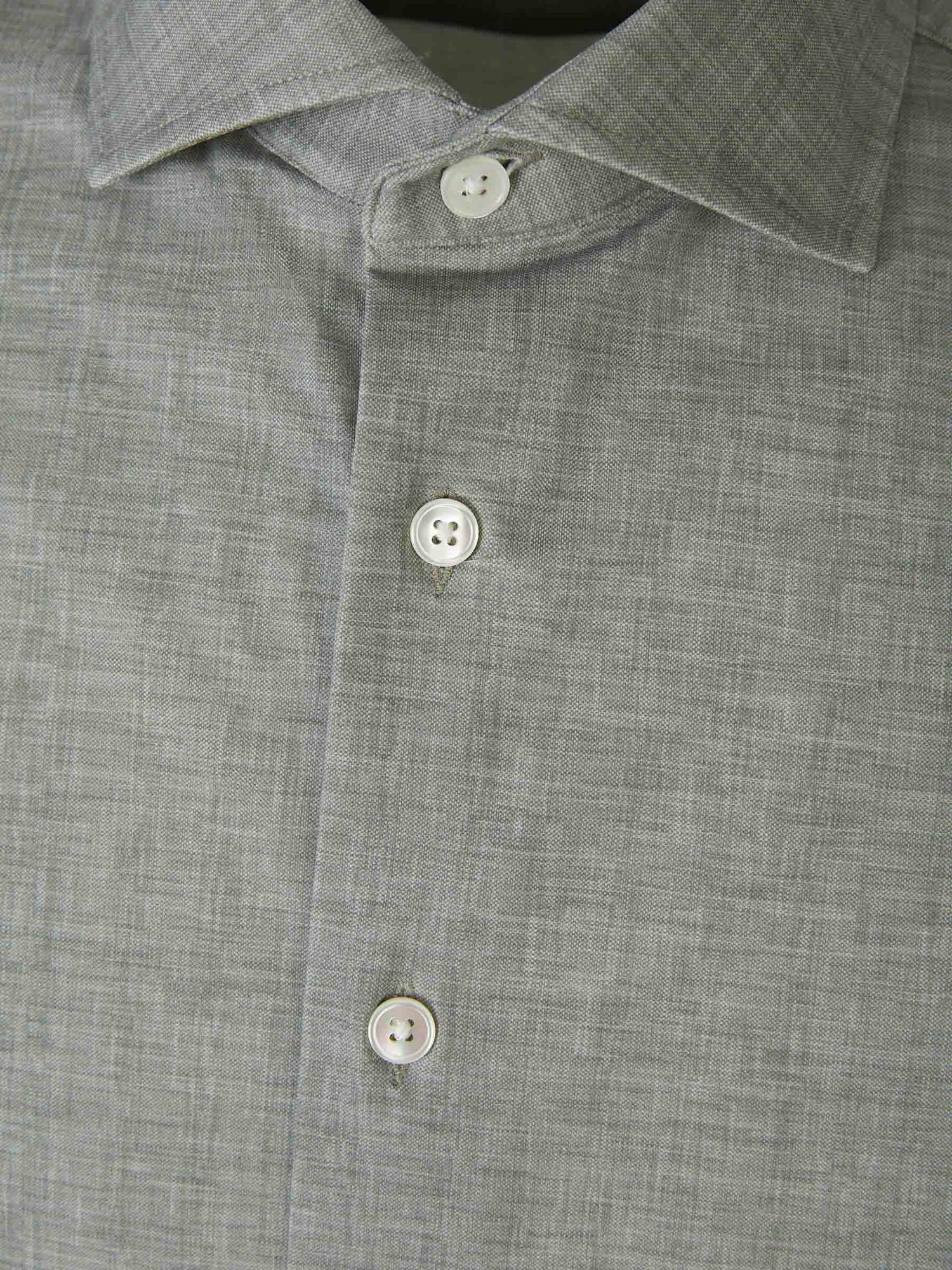 Outlet online Traiano Milano Hombre Camisa Técnica color Verde Menta sku 531-006234 02 - Foto 3