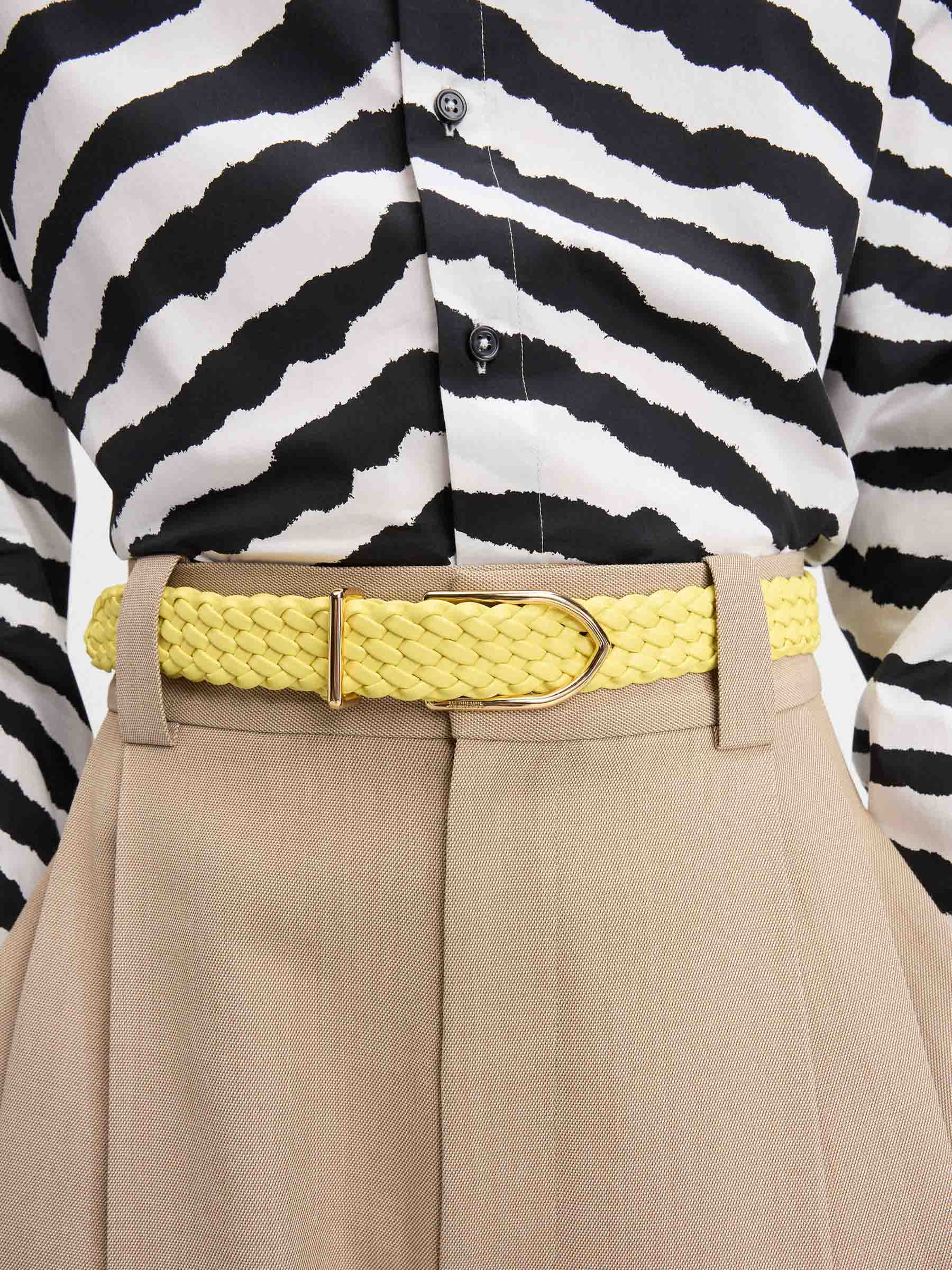 Outlet online Jacquemus Mujer Cinturón La ceinture Bambino color Amarillo sku 830-000354 01 - Foto 4