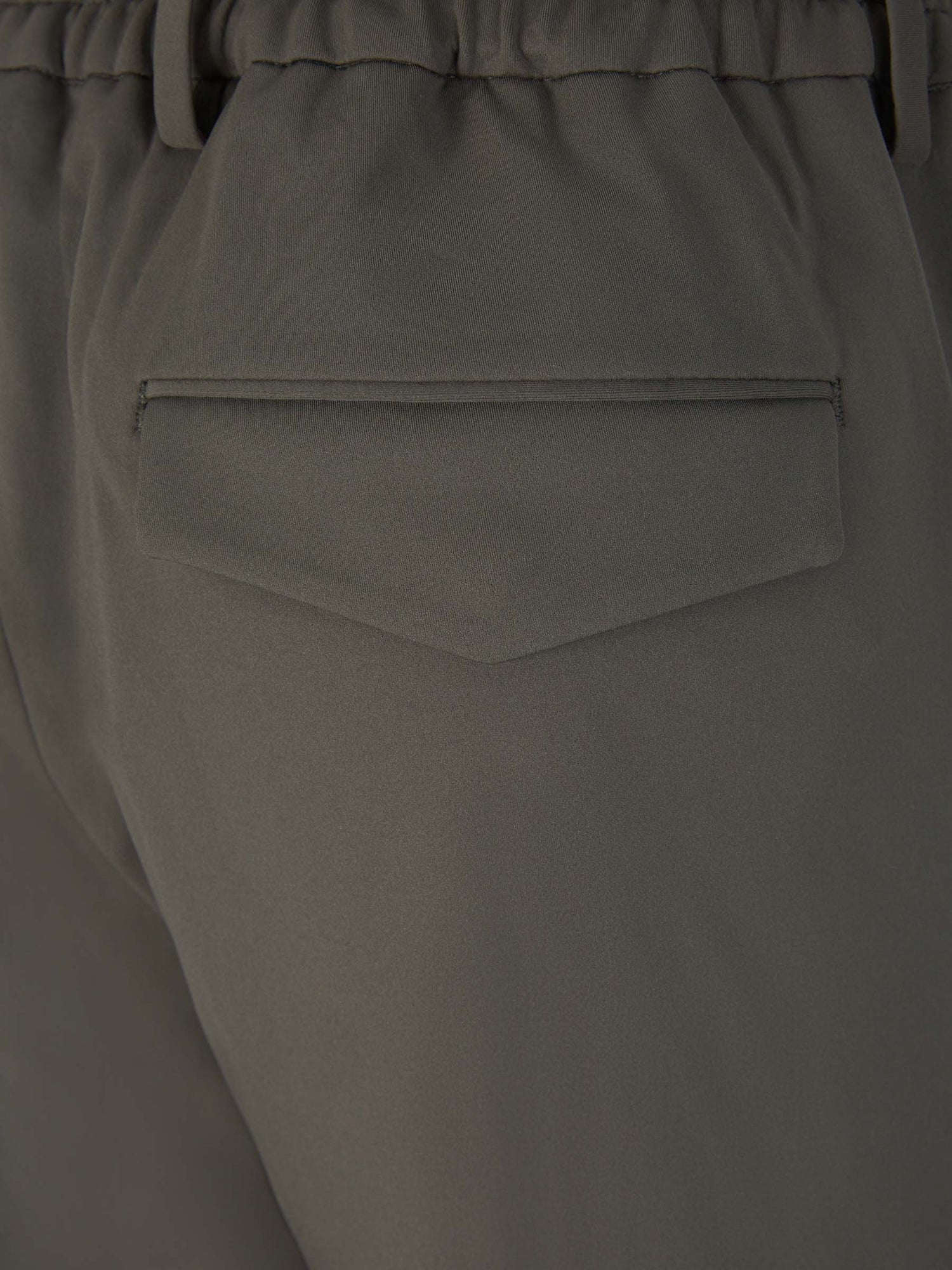 Outlet online Berwich Hombre Pantalones Cargo Técnicos color Verde Militar sku 521-003036 03 - Foto 5