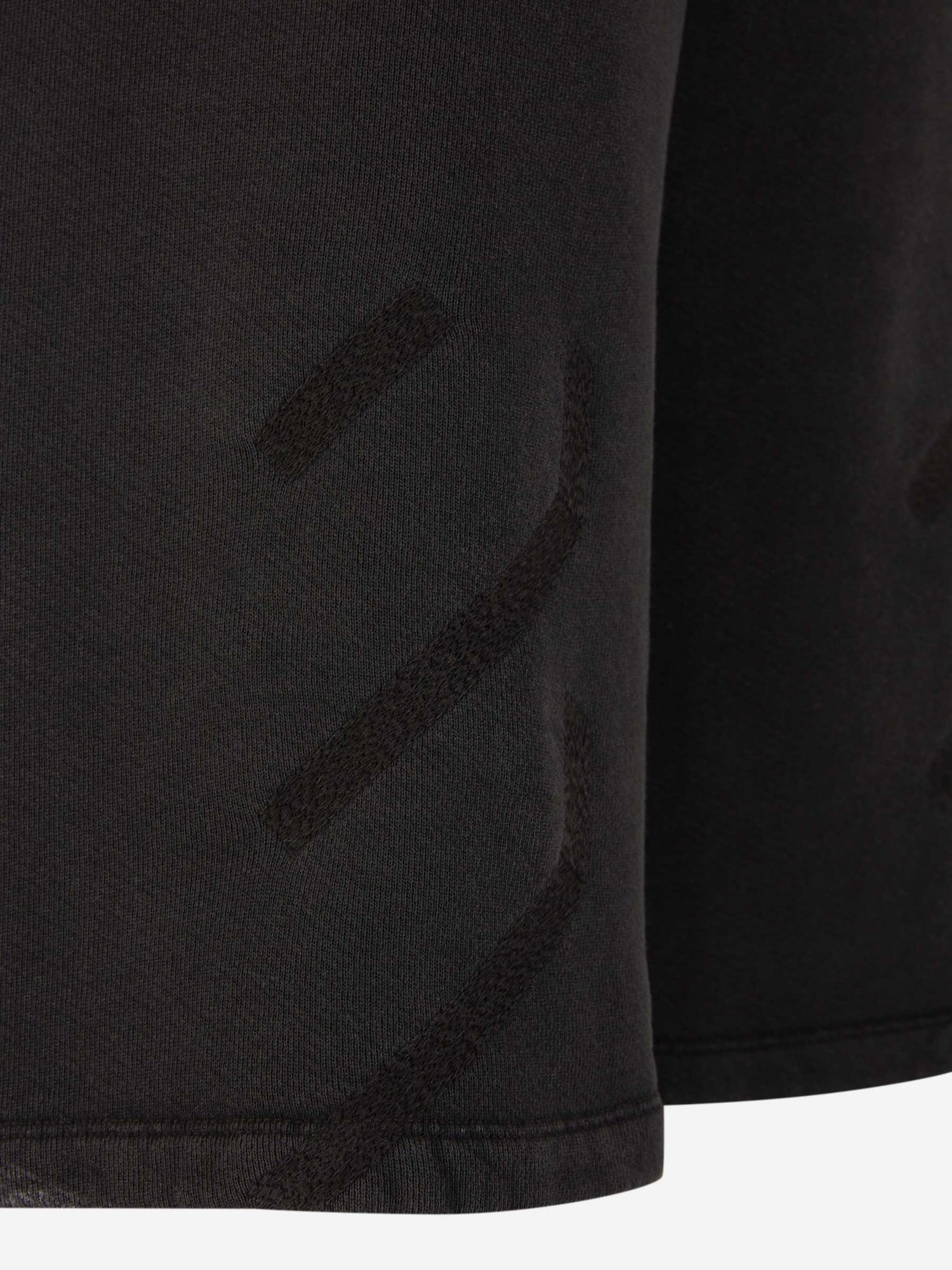 Bermudes Matthew Cotó