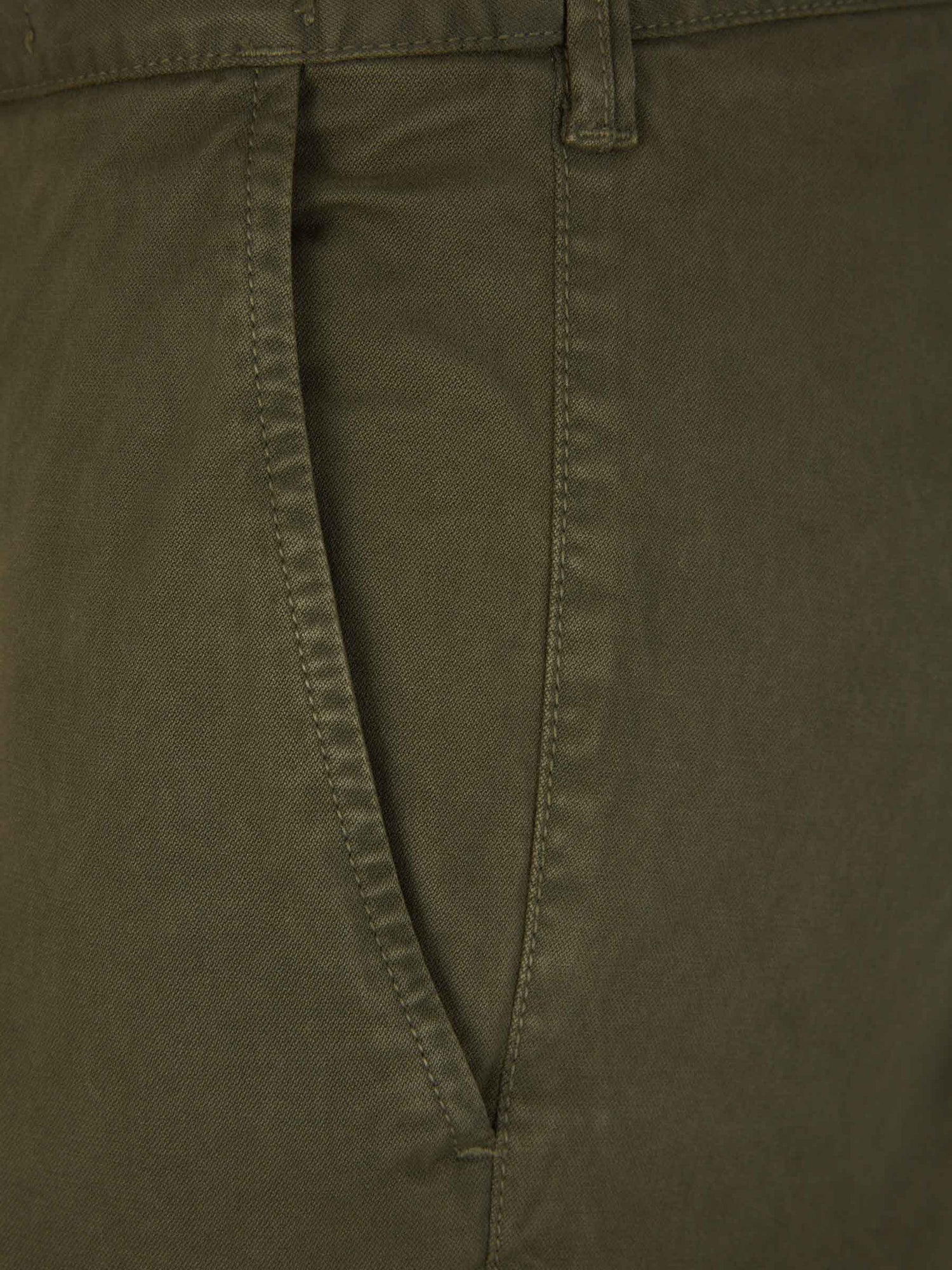 Outlet online Stone Island Hombre Pantalones Cargo Algodón color Verde Oscuro sku 521-002881 02 - Foto 4