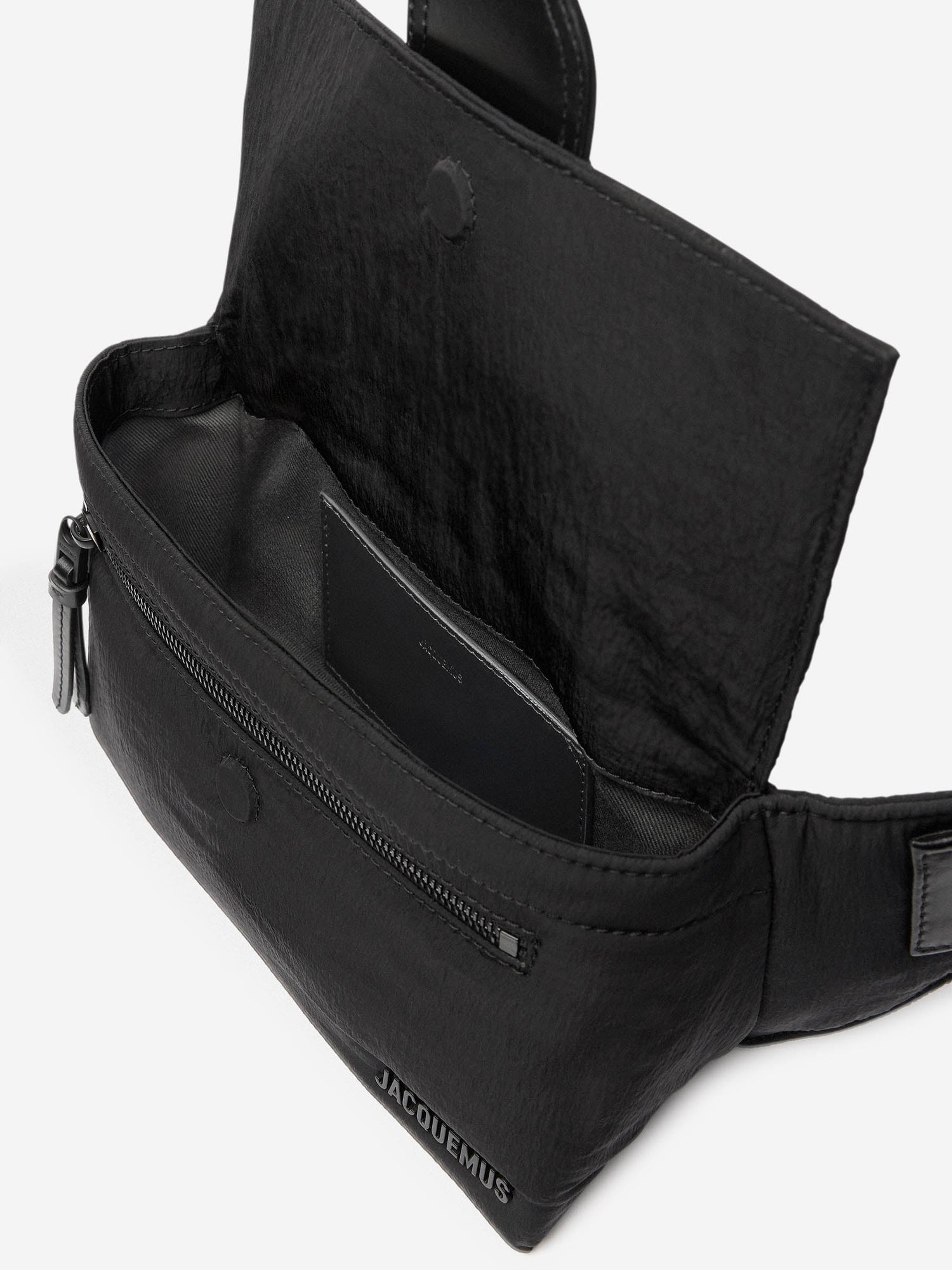 Outlet online Jacquemus Hombre Bandolera La Banane Bambino color Negro sku 692-001895 02 - Foto 5