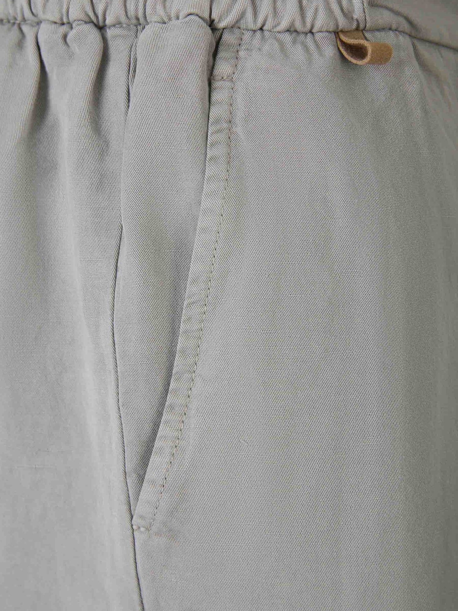Outlet online Santa Eulalia Hombre Bermudas Casual Lyocell color Gris Piedra sku 523-000981 03 - Foto 3