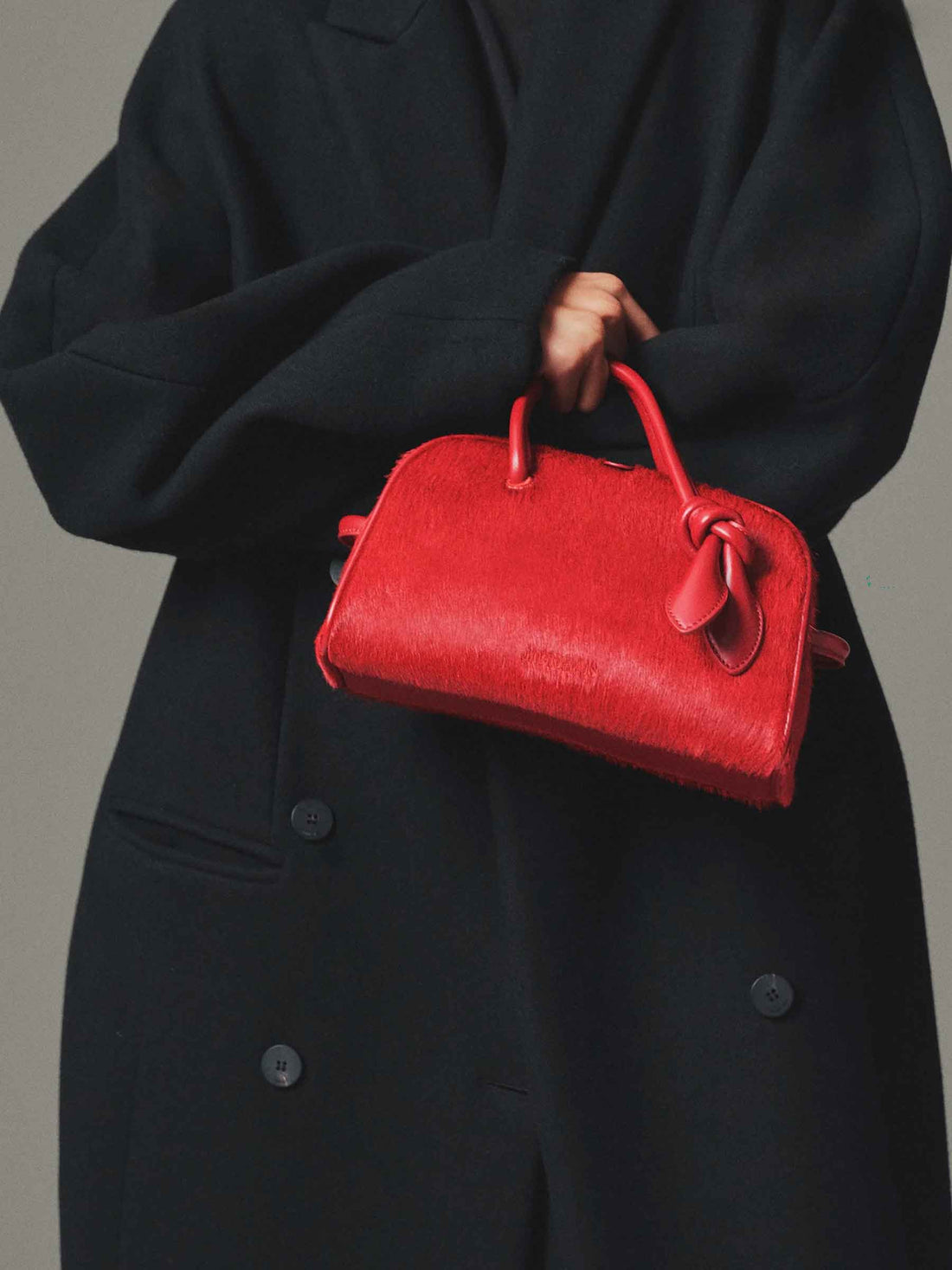 Outlet online Jacquemus Mujer Bolso Le Petit Turismo color Rojo sku 810-008516 01 - Foto 2