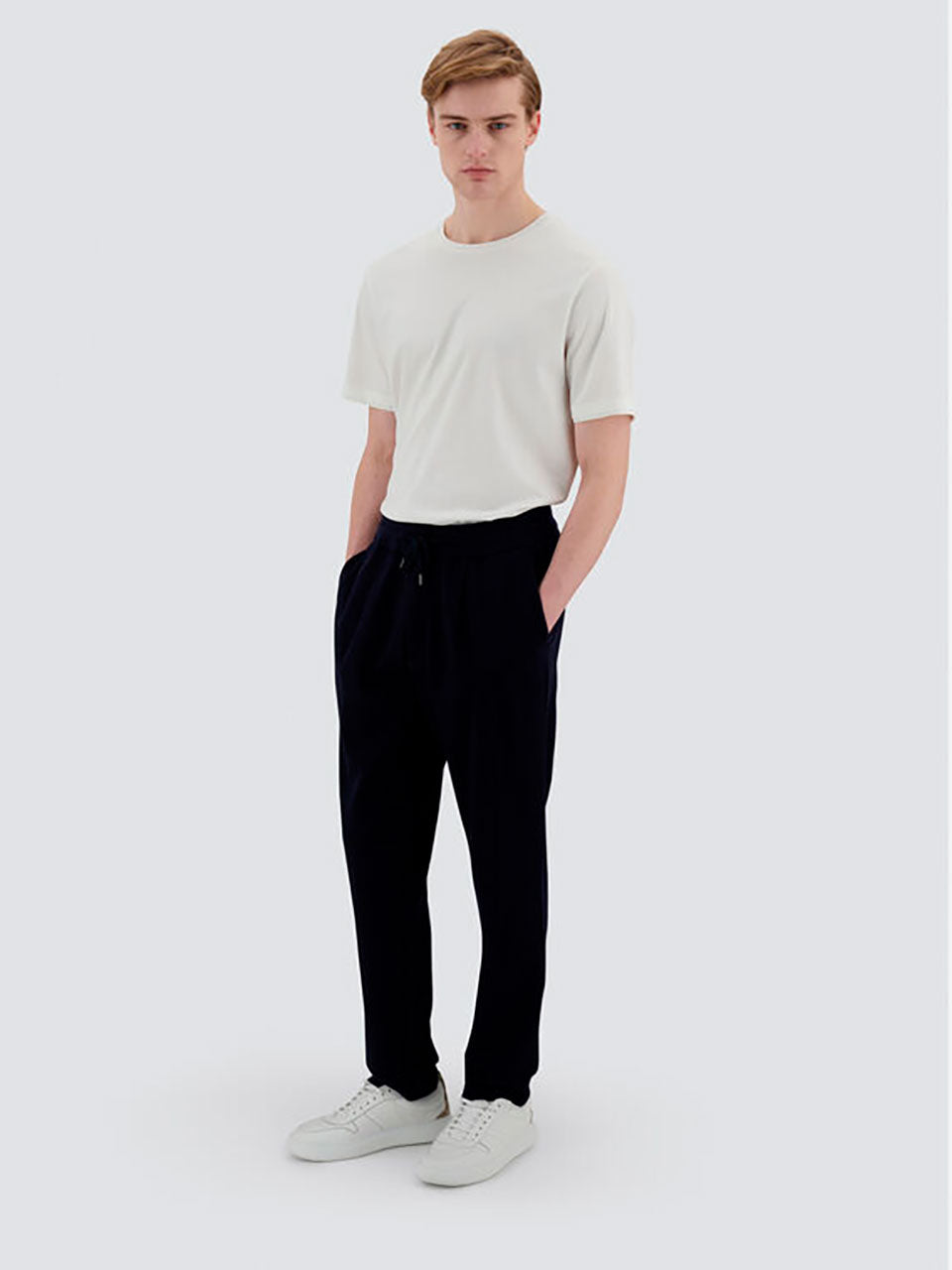 Outlet online Herno Hombre Joggers Punto Piqué color Azul Noche sku 521-003063 01 - Foto 1