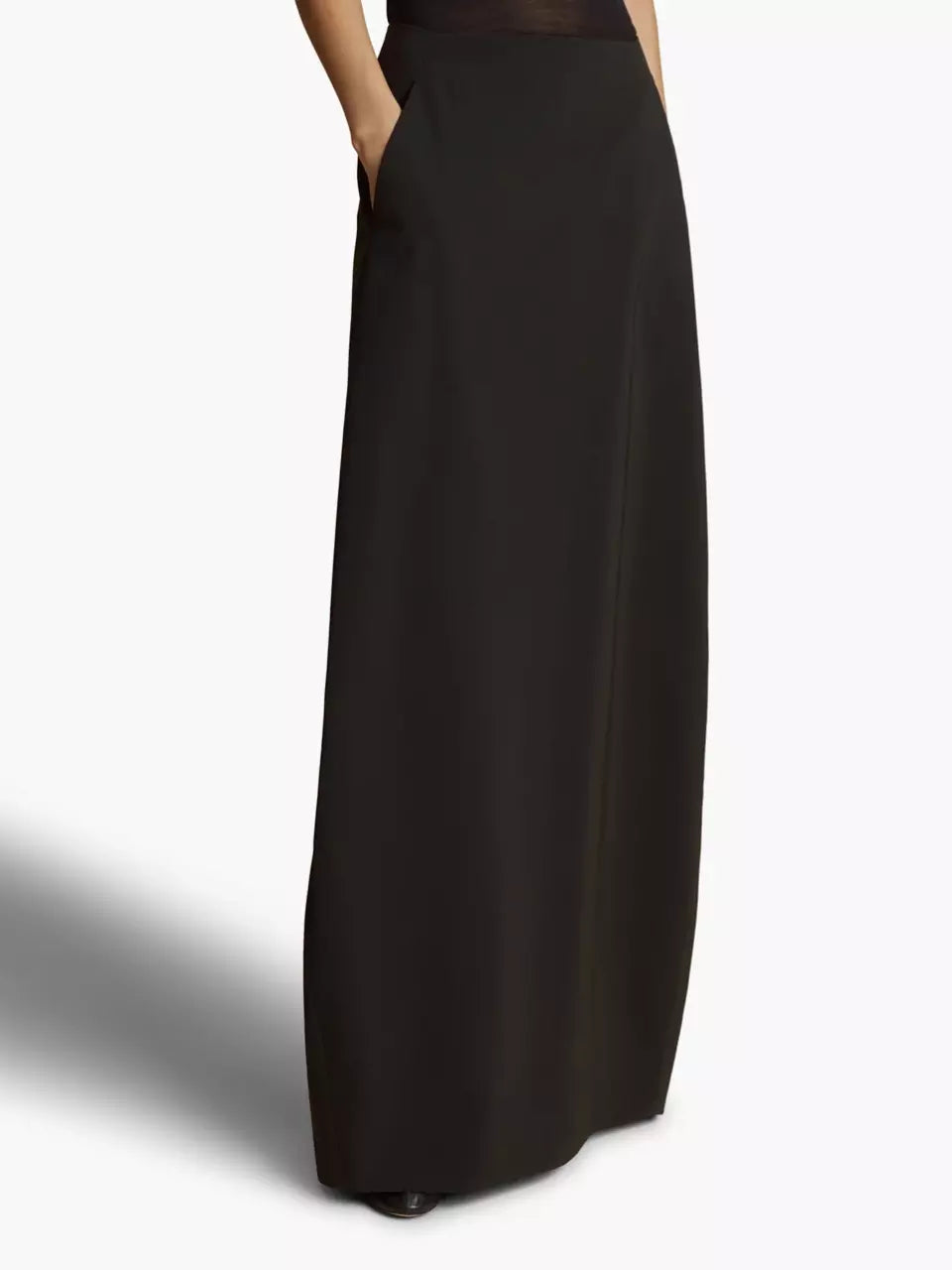 Outlet online Khaite Mujer Falda Midi Lauson color Negro sku 750-001514 01 - Foto 2
