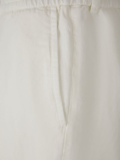 Santa Eulalia Pantalones Ultraligeros Lino color Blanco sku 521-002757 01 - Foto 3