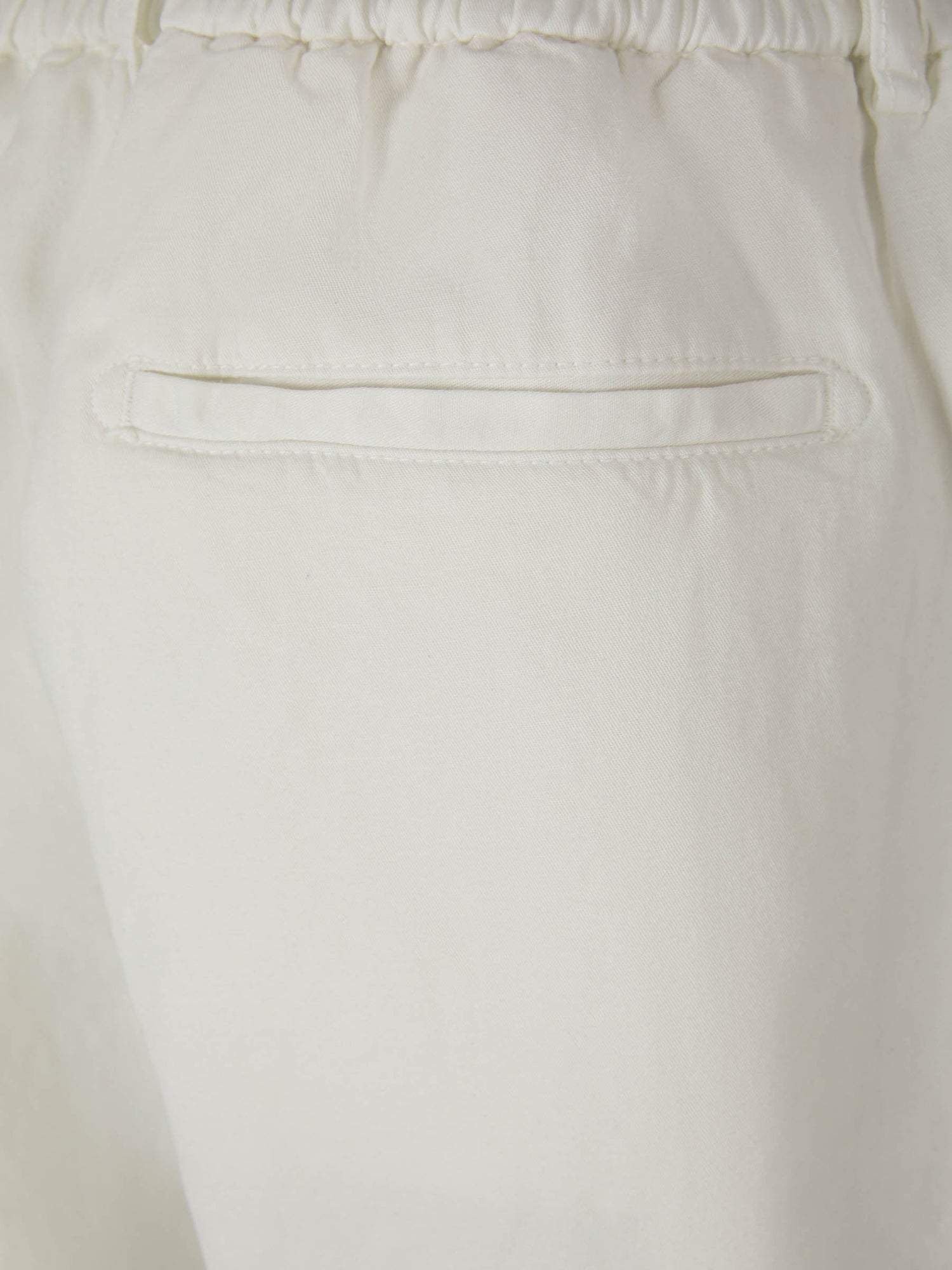 Santa Eulalia Pantalones Ultraligeros Lino color Blanco sku 521-002757 01 - Foto 4