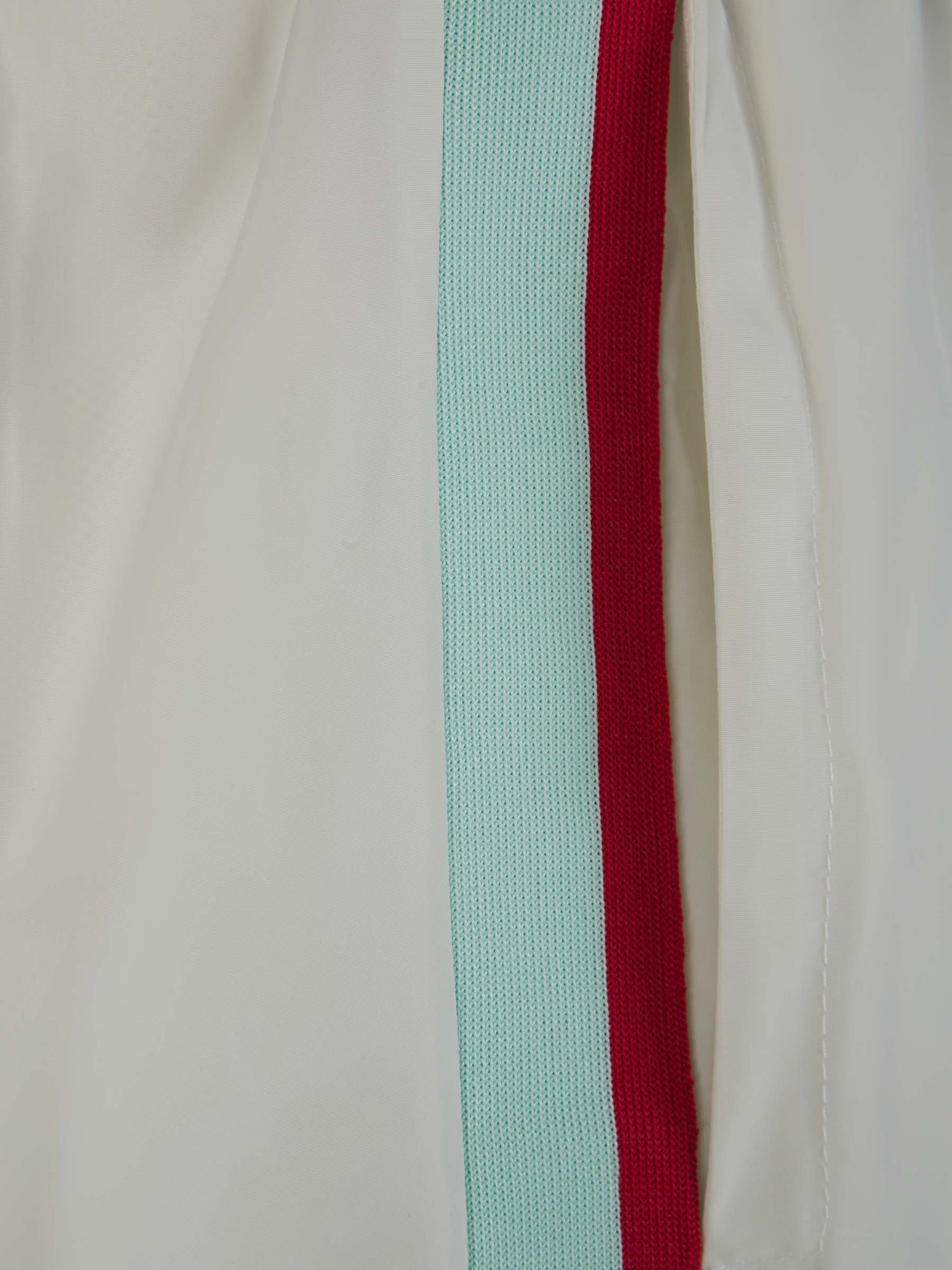 Outlet online Casablanca Hombre Joggers Nervaduras Logo color Blanco sku 521-002813 01 - Foto 4