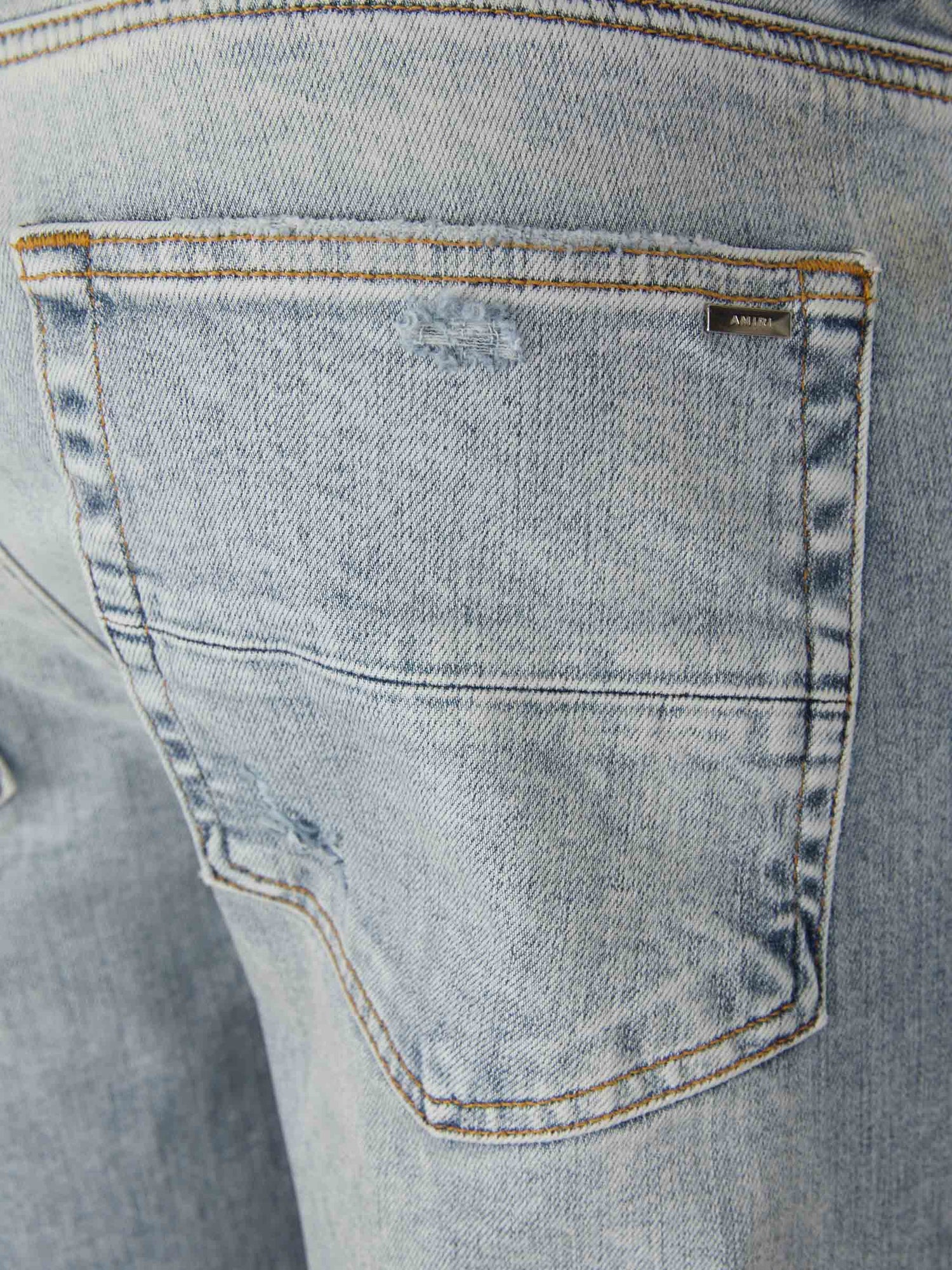 Amiri Jeans Distressed Contraste color Azul Denim sku 522-002385 01 - Foto 4