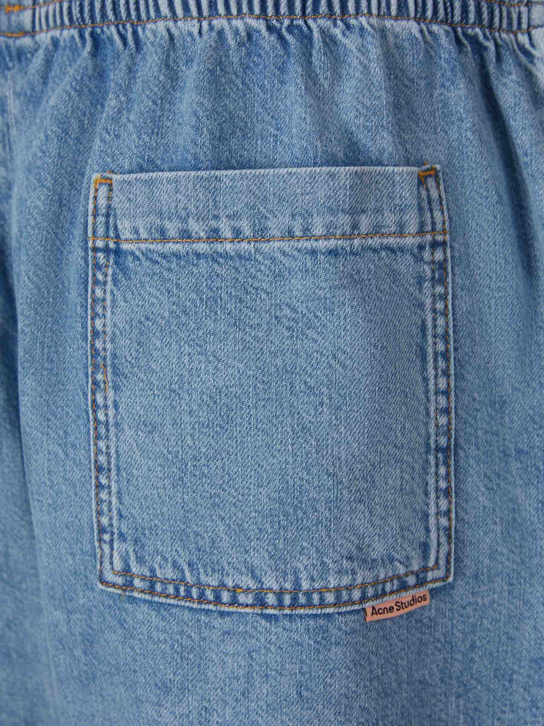 Acne Studios Bermudas Denim Logo color Azul Denim sku 523-000772 01 - Foto 4