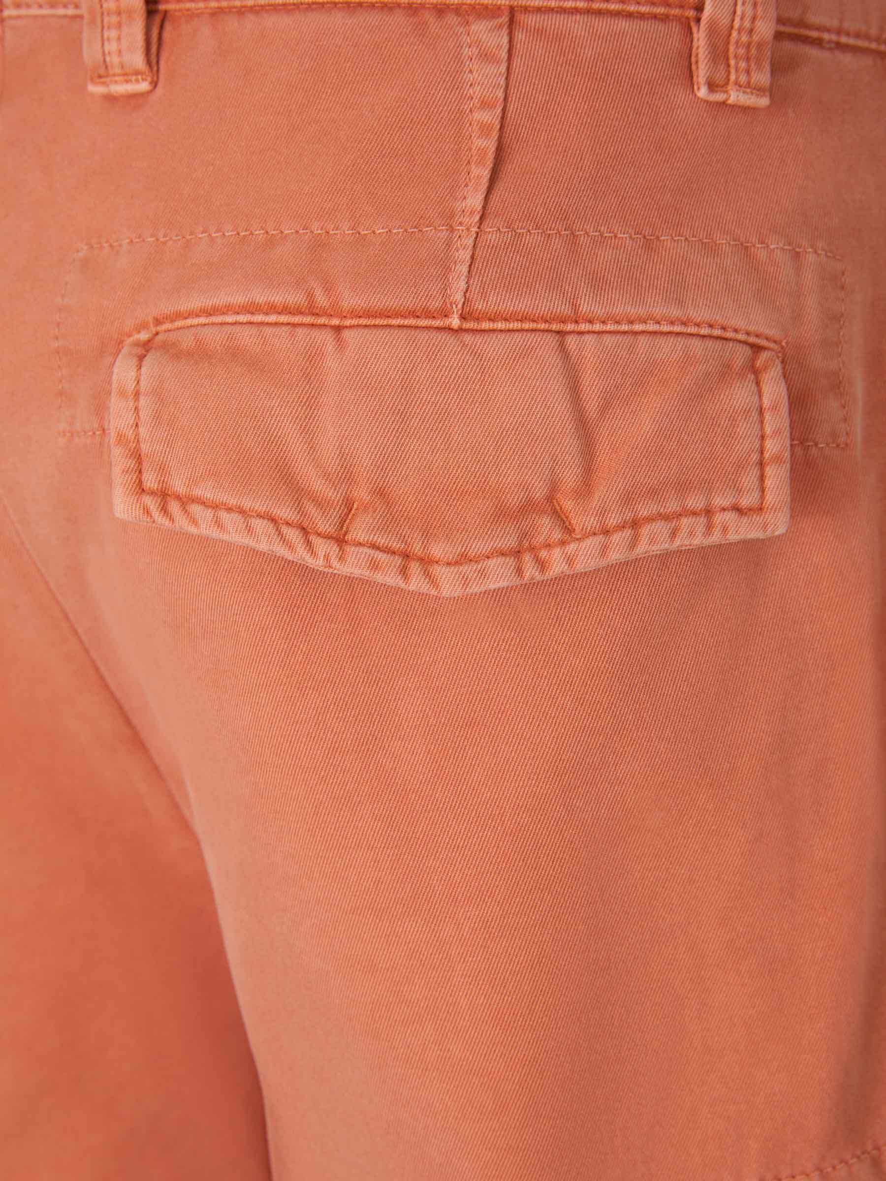 Brunello Cucinelli Bermudas Cargo Algodón color Salmón sku 523-000776 01 - Foto 5